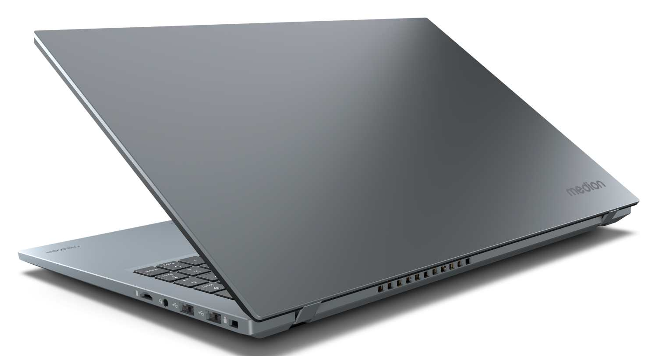 Laptop z szarą obudową otwarty na białym tle.