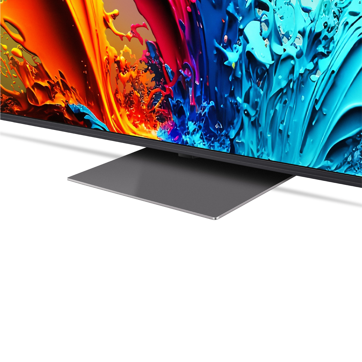 Primer plano de un soporte de TV, con una base gris oscuro. La pantalla del televisor no está a la vista.