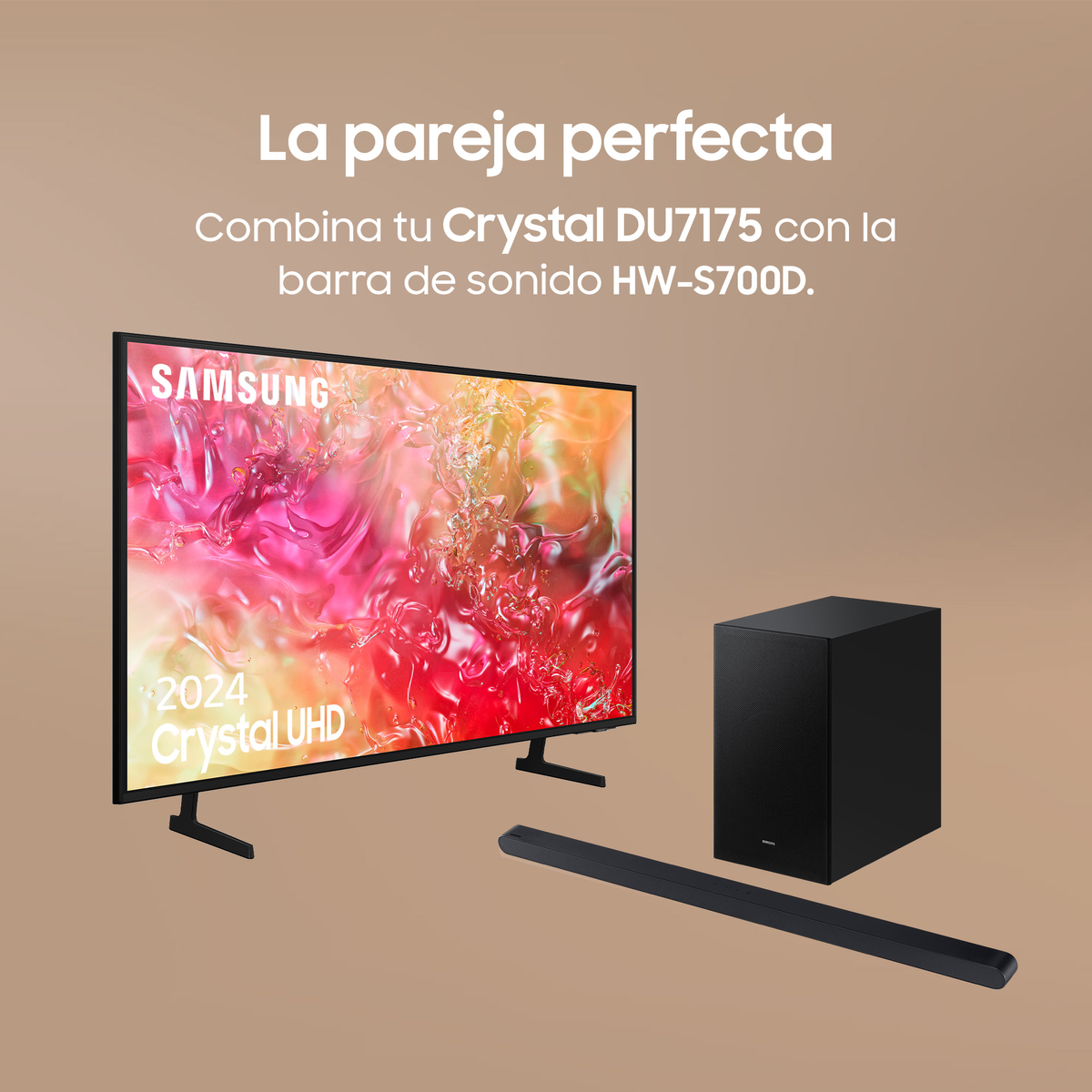 Televisor con barra de sonido y subwoofer. La configuración se presenta sobre una superficie marrón claro.
