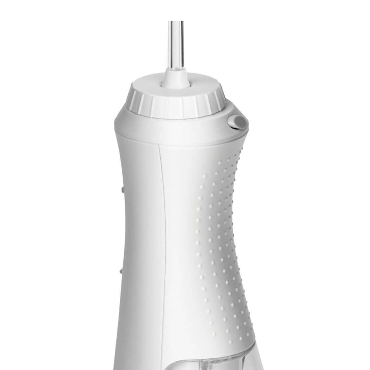 Irrigatore orale bianco. Primo piano. Parte superiore con pulsante e punta lunga trasparente.