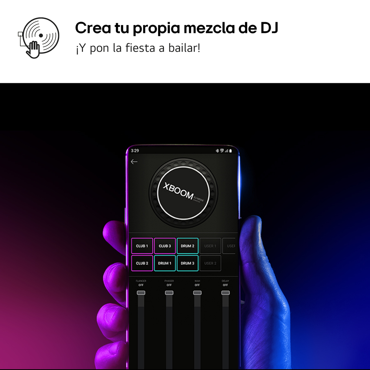 Viene mostrato lo schermo di uno smartphone con l'interfaccia del software DJ. Una mano tocca lo schermo.