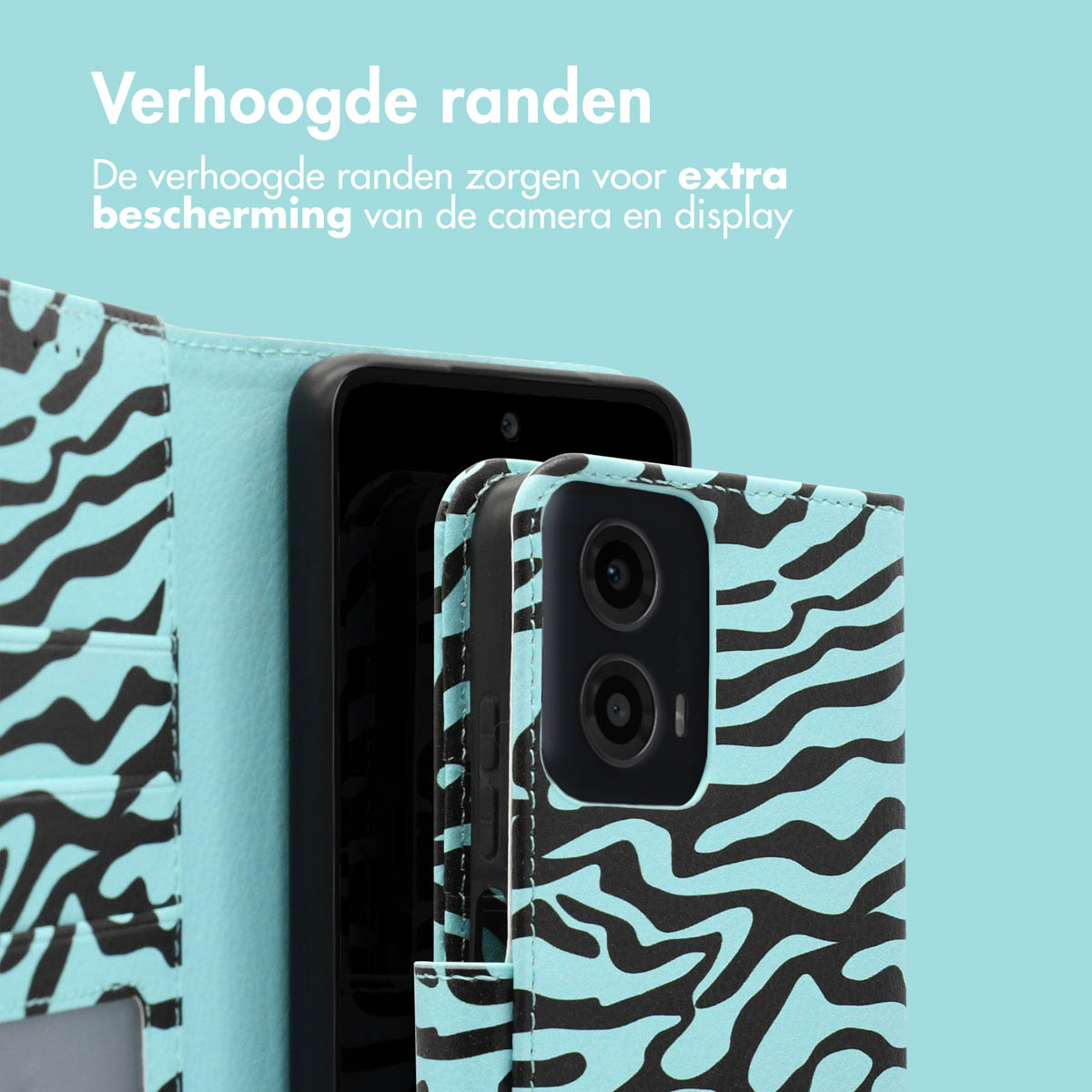 Telefoon in een hoesje met zebrapatroon, open. De telefoon is zichtbaar. De hoes is open.