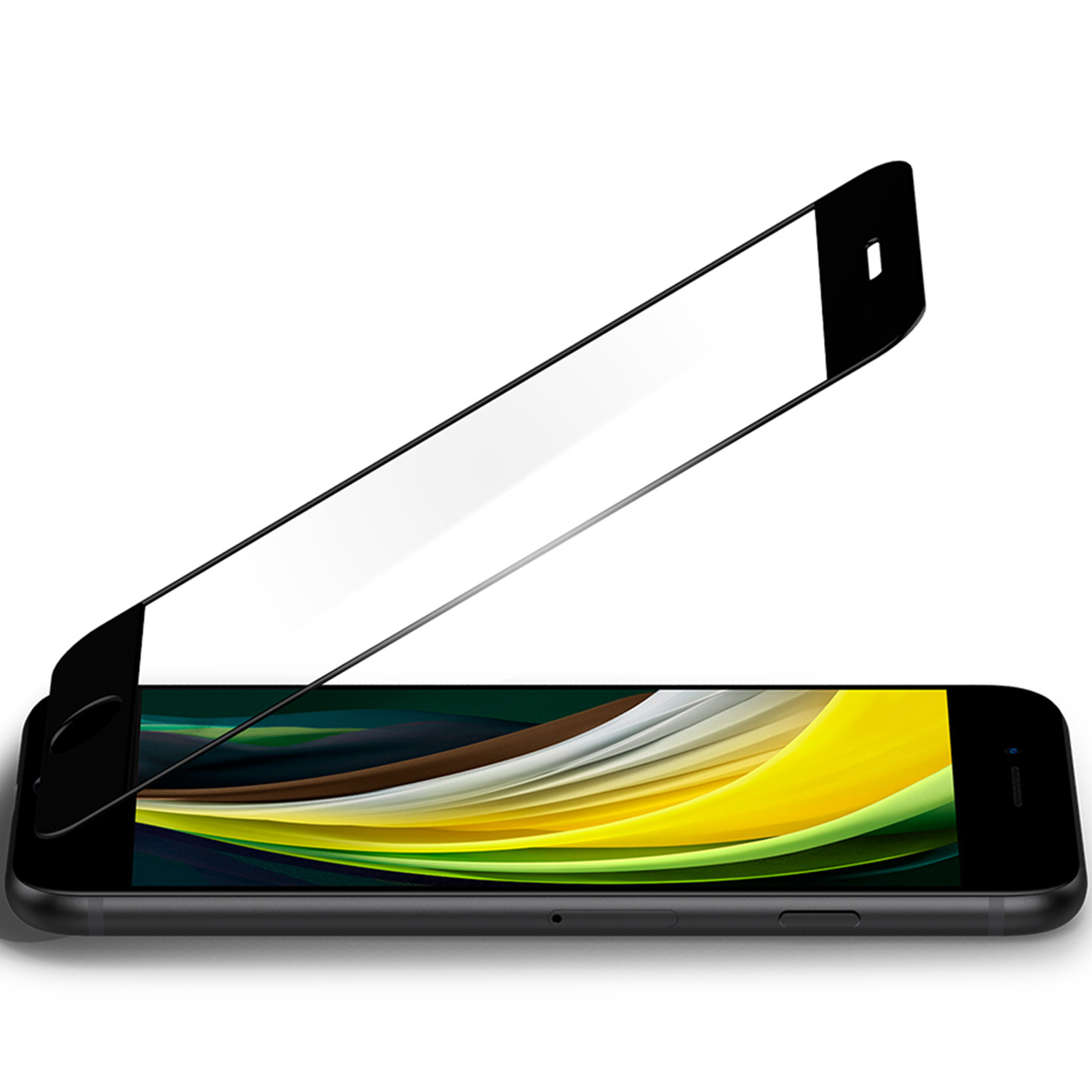 Telefon z nakładanym ochraniaczem ekranu. Ochraniacz jest czarny. Białe tło.