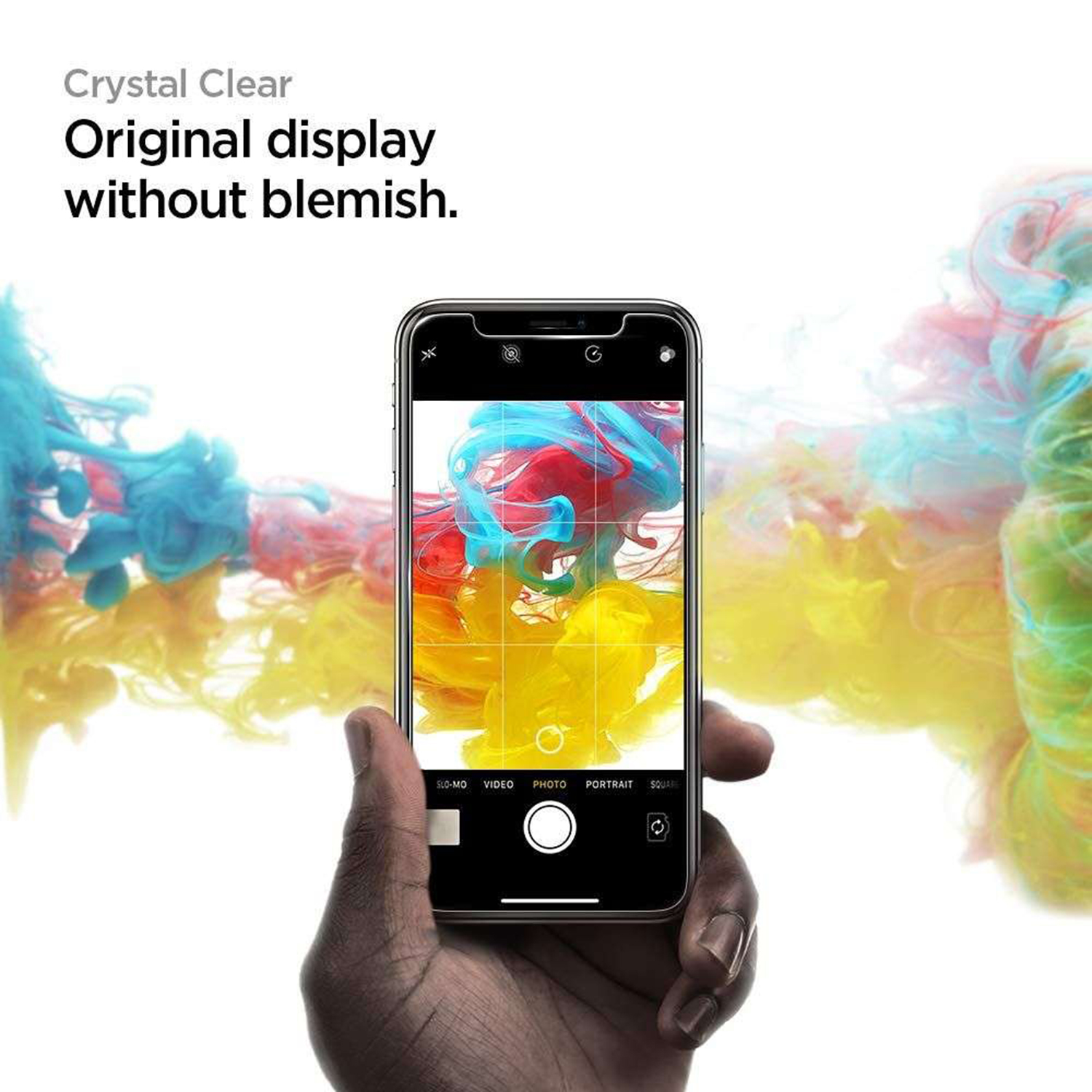 Hand met telefoon met gekleurde vormen. Tekst: Kristalhelder. Origineel scherm zonder vlekken.