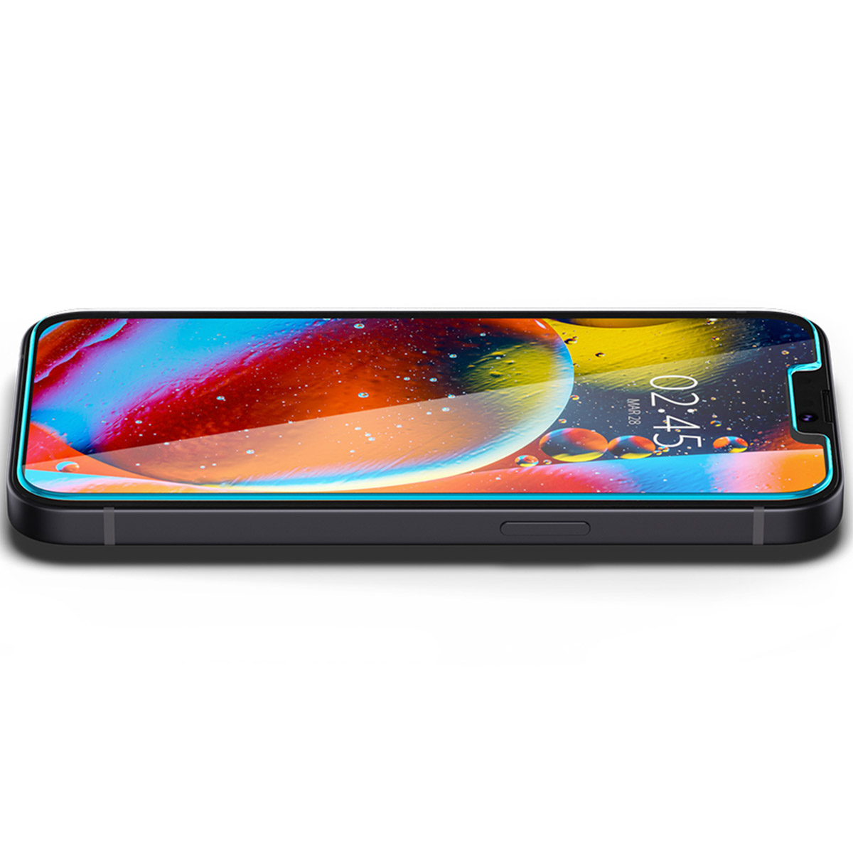 Telefon z nałożonym ochraniaczem ekranu, ekran telefonu wyświetla kolorową scenę.