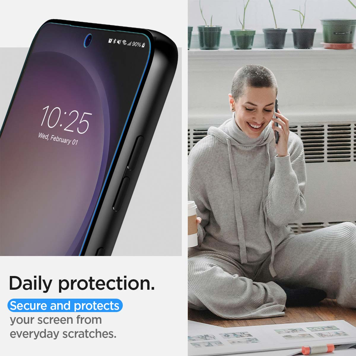 Schermo del telefono con visualizzazione dell'ora. Donna che parla al telefono, tenendo una tazza.