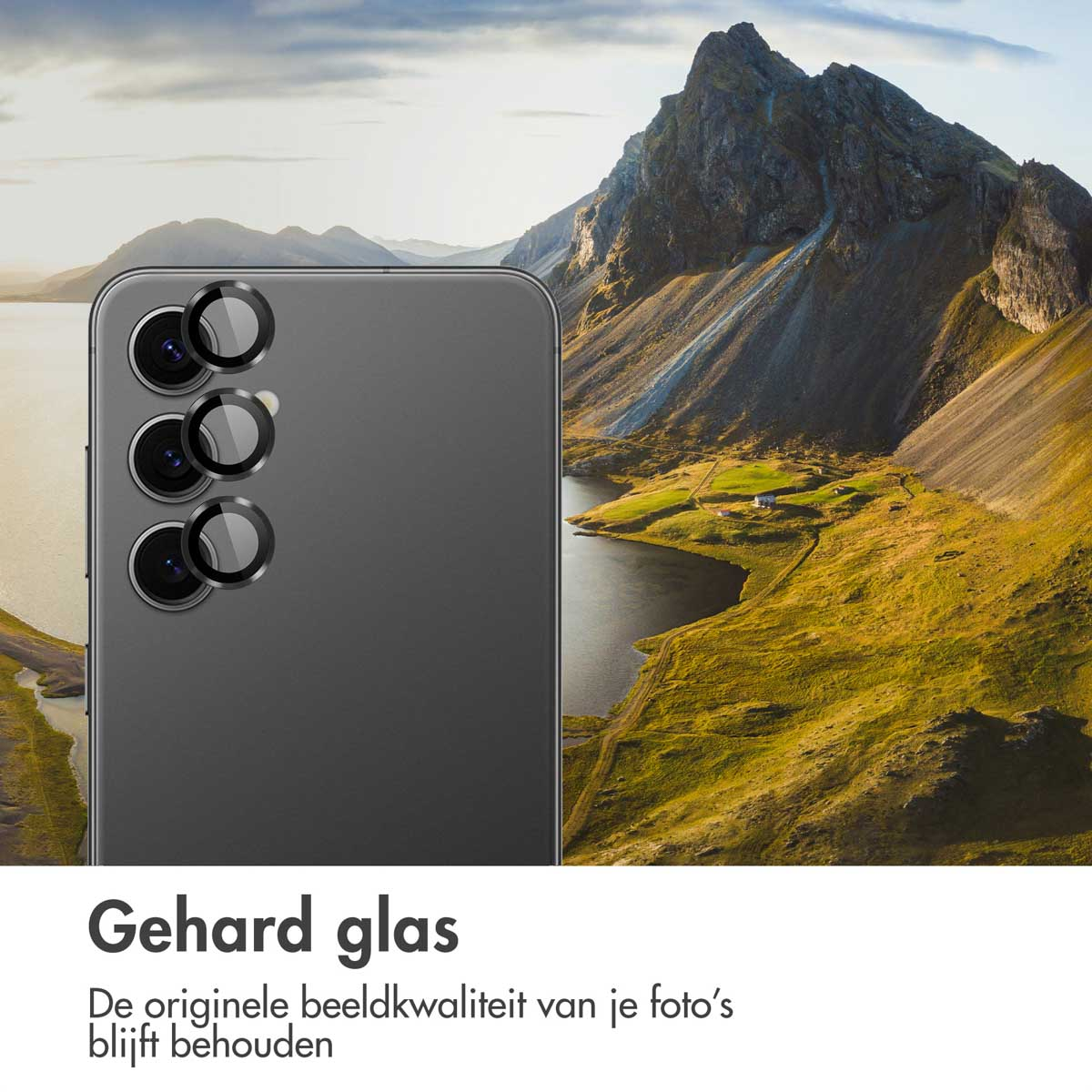Telefoon met camerabeschermers aangebracht. De cameralenzen tonen de tekst 'Gehard glas'.