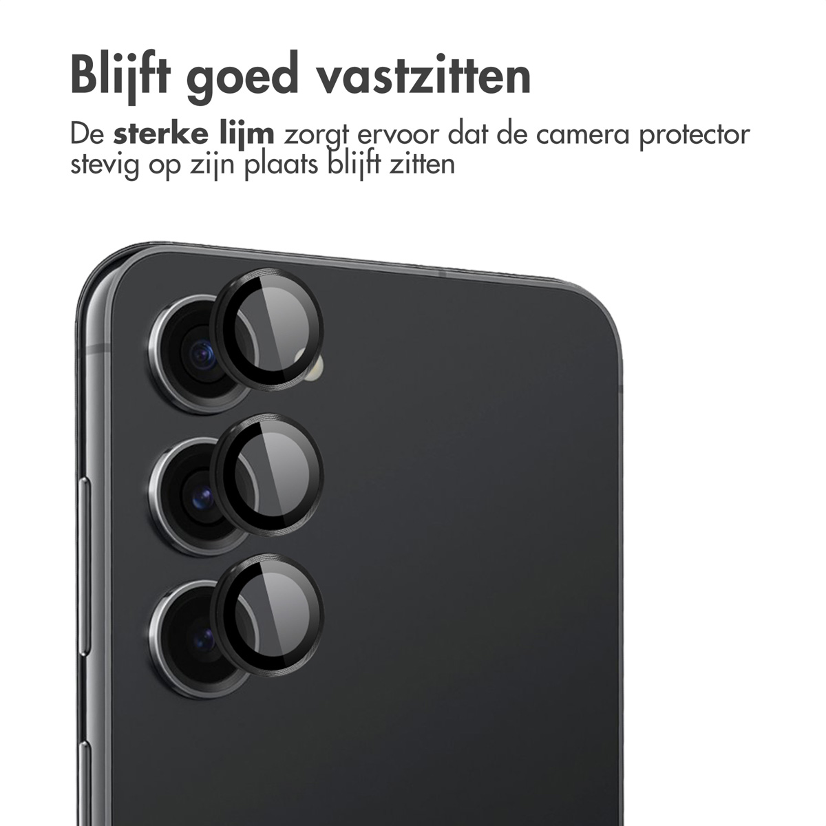 Smartphone met cameralensbeschermers aangebracht. Close-up toont de stevig bevestigde beschermers.