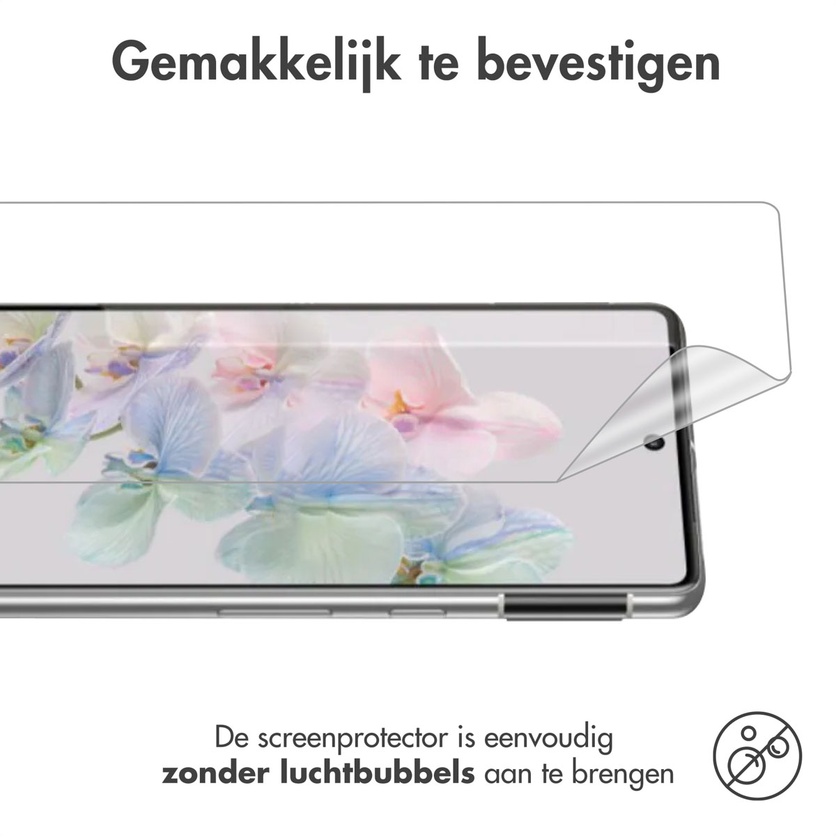 Een screenprotector wordt aangebracht op een telefoon met bloemenafbeelding.