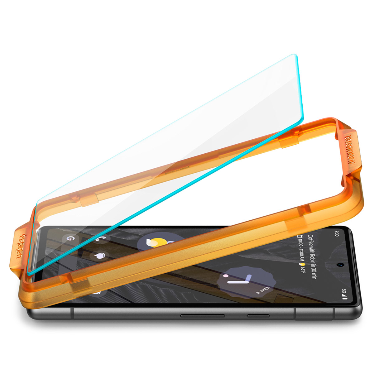 Téléphone avec protecteur d'écran et étui. Le téléphone est orange avec protecteur d'écran, dans un étui.