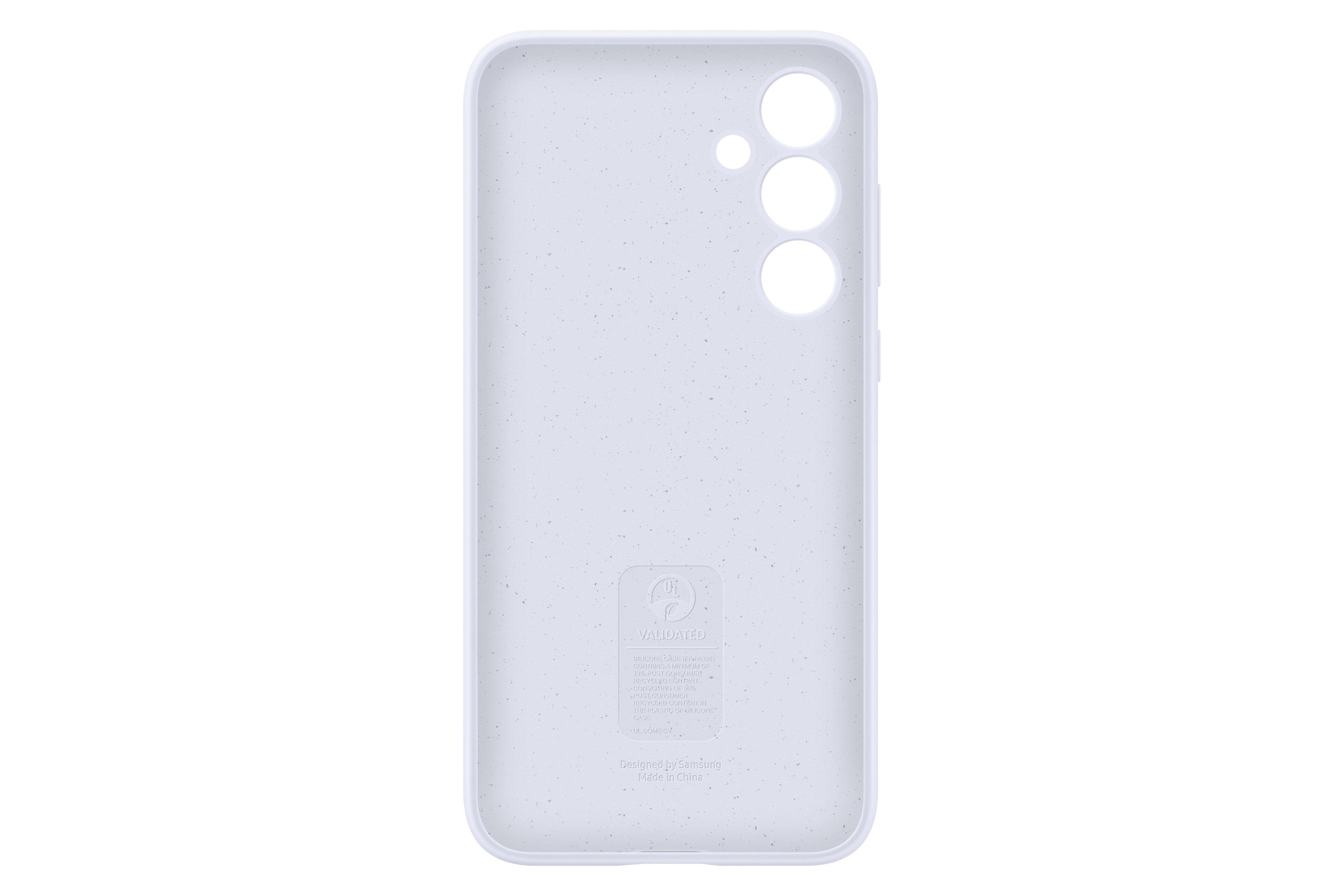 Białe etui na telefon z trzema otworami na aparat i małym logo na dole, na białym tle.