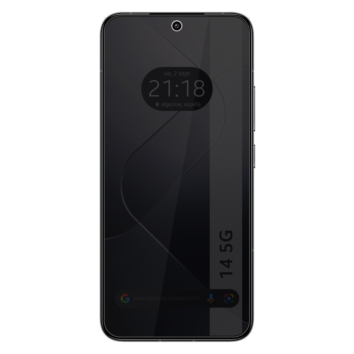 Schermo di smartphone nero che mostra ora e posizione. Ha una fotocamera e un logo di sito web.