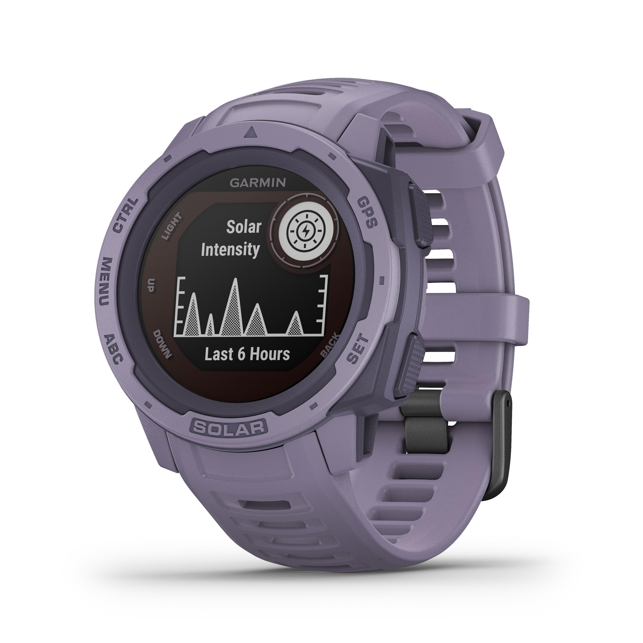 Reloj Garmin morado con correa negra, la pantalla muestra la intensidad solar y el gráfico.