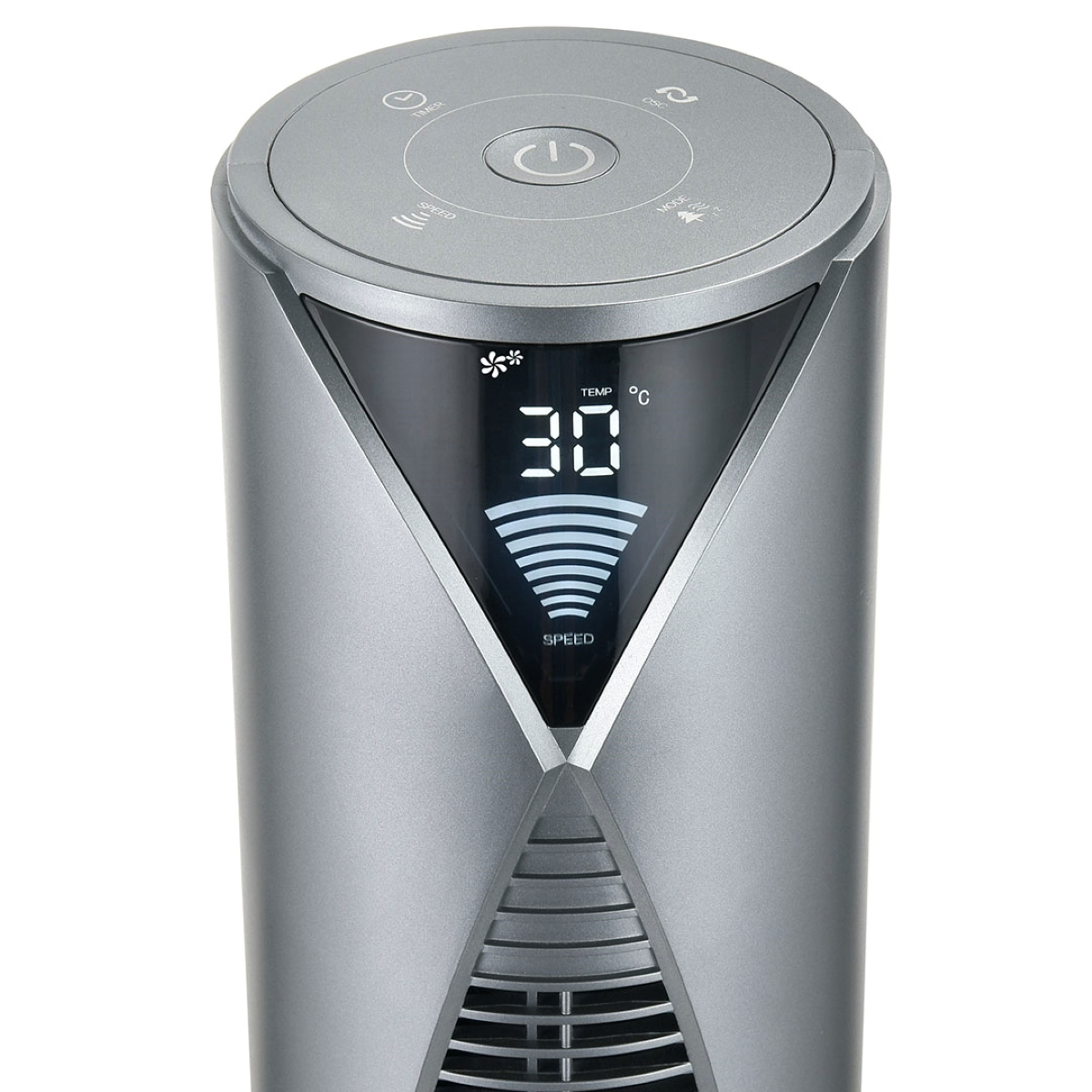 Ein hoher, silberner Ventilator mit einer Digitalanzeige, die die Temperatur- und Lüftergeschwindigkeitseinstellungen anzeigt.