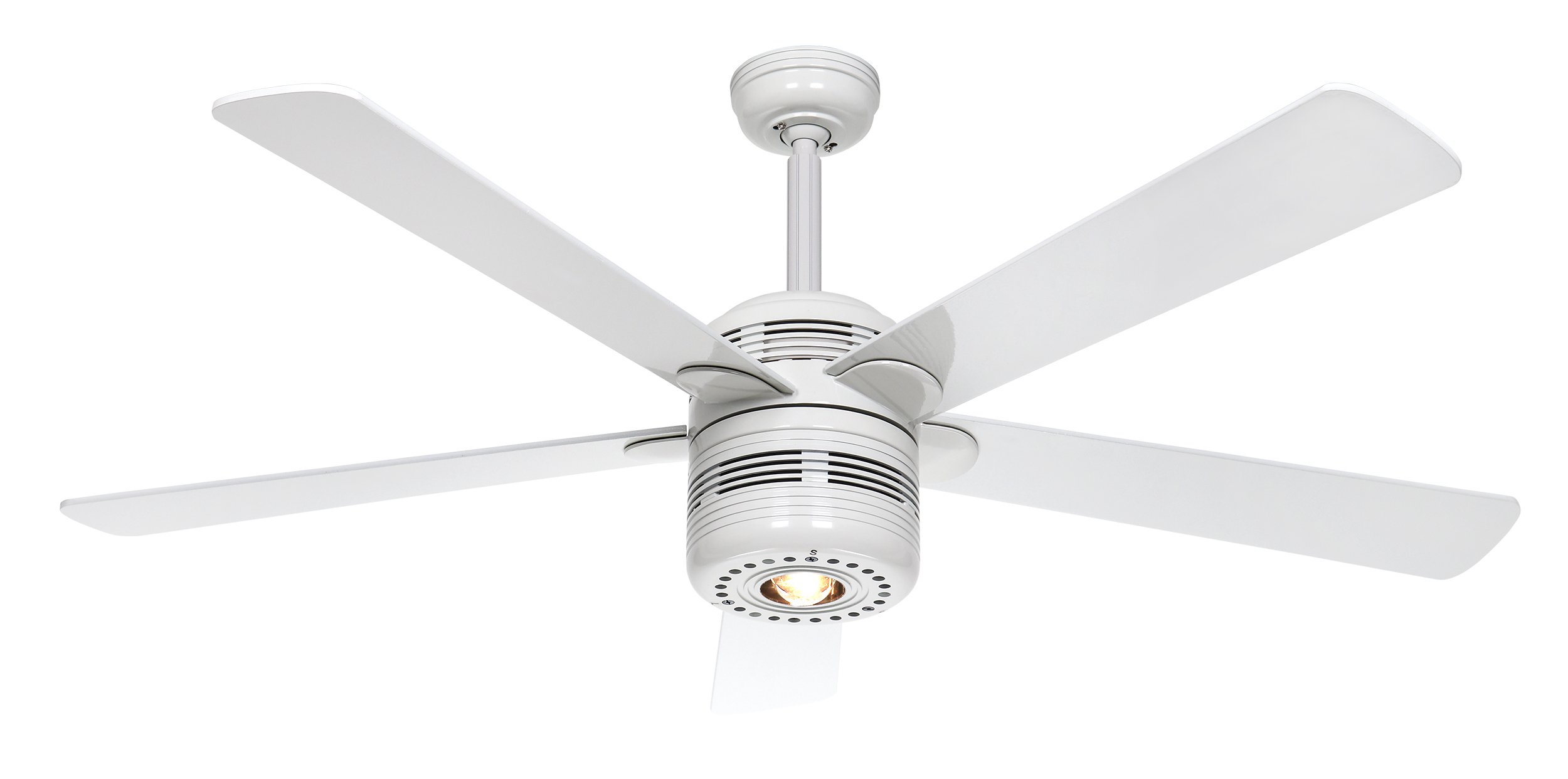 Ventilatore da soffitto bianco con cinque pale e un'apparecchio luce centrale, isolato su sfondo bianco.