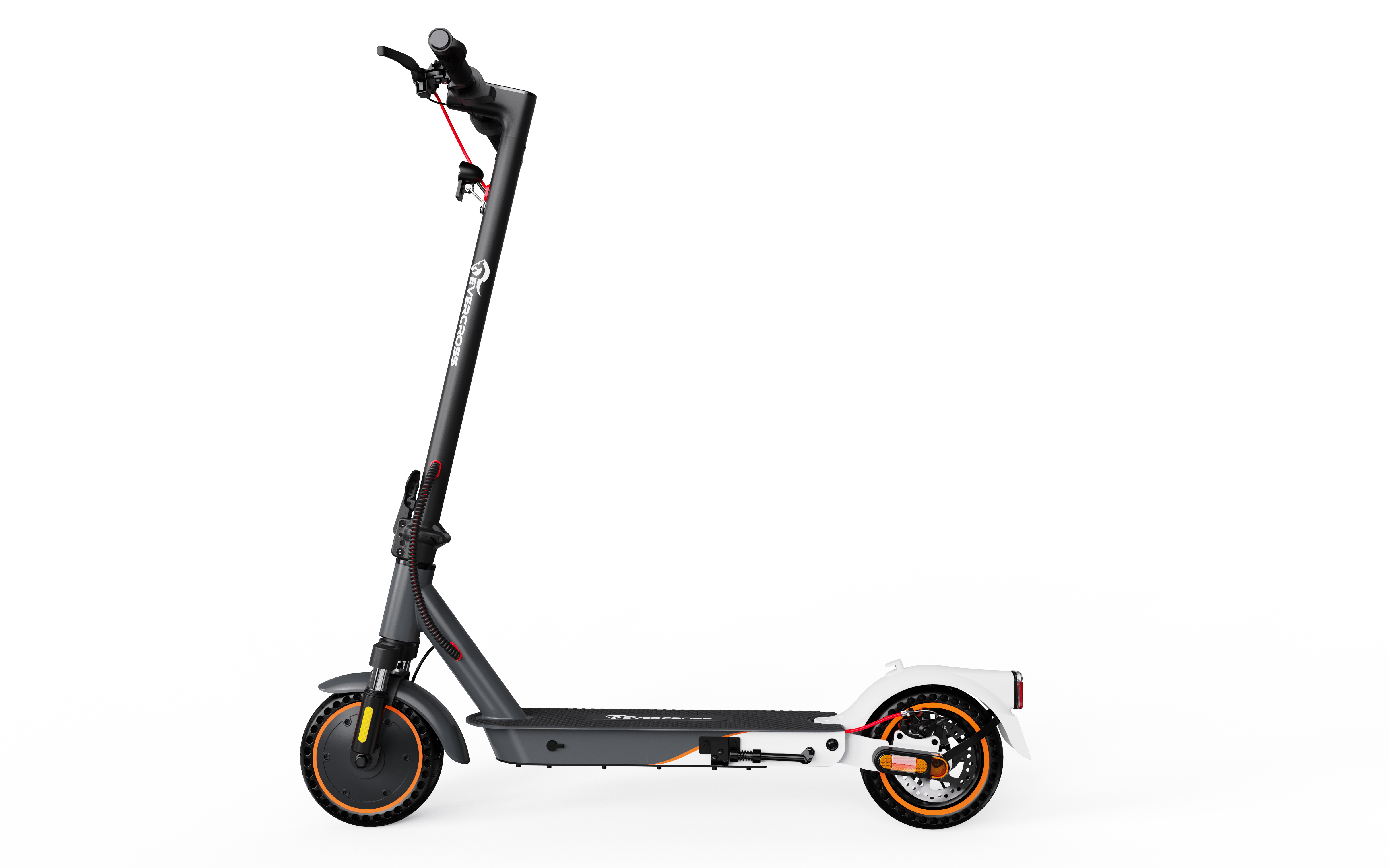 Ein Elektroroller, schwarz und grau mit orangefarbenen Akzenten, vor einem weißen Hintergrund.