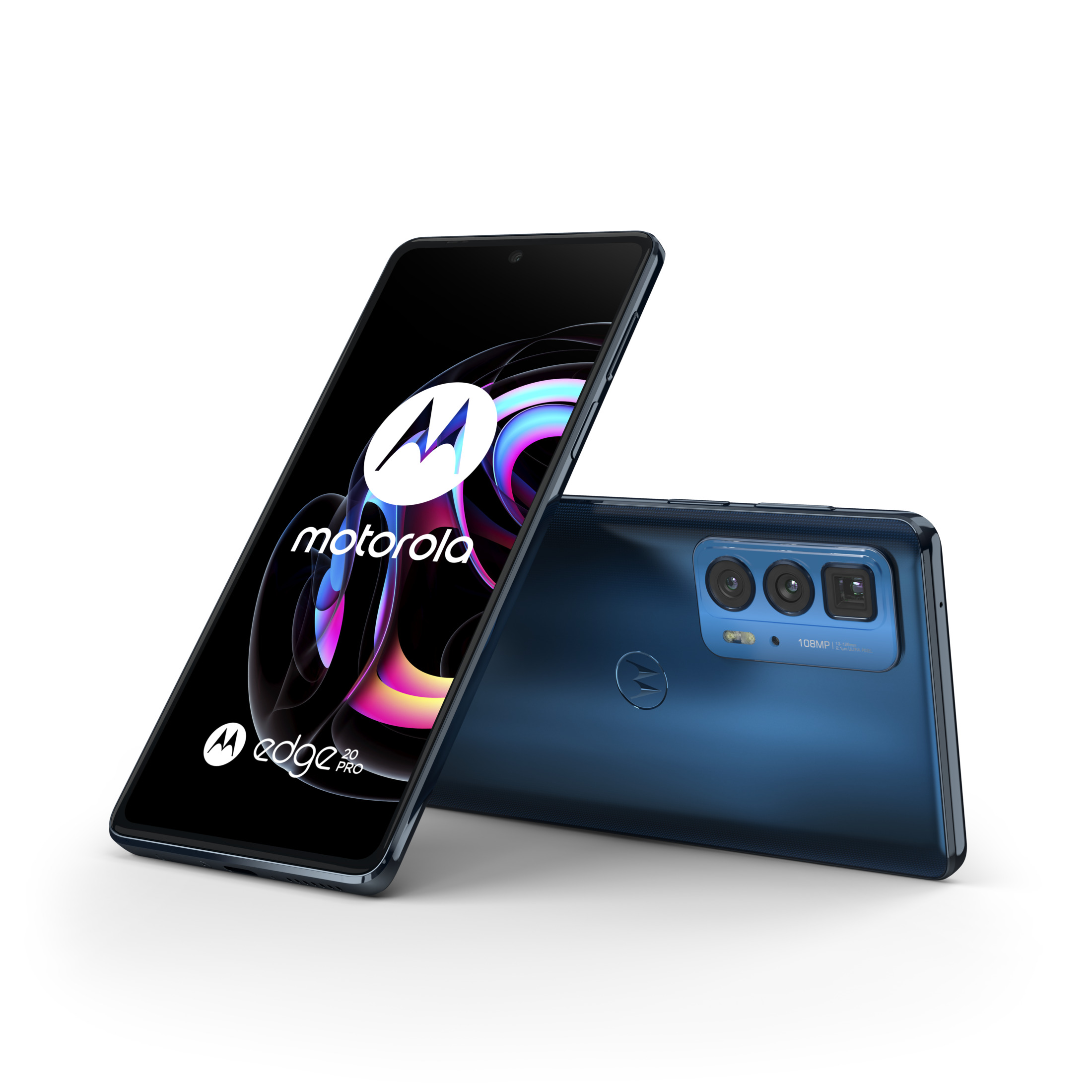 Twee telefoons, één onder een hoek die Motorola edge 20 pro laat zien. De andere toont de camera's.