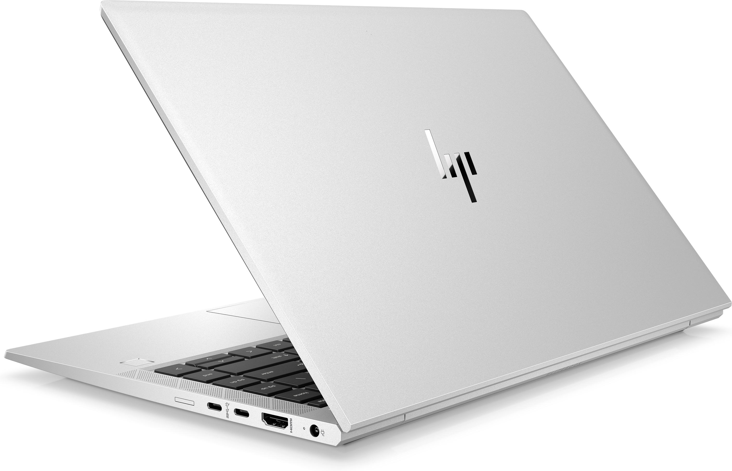 Een zilveren laptop is open, met toetsenbord en HP-logo aan de achterkant.