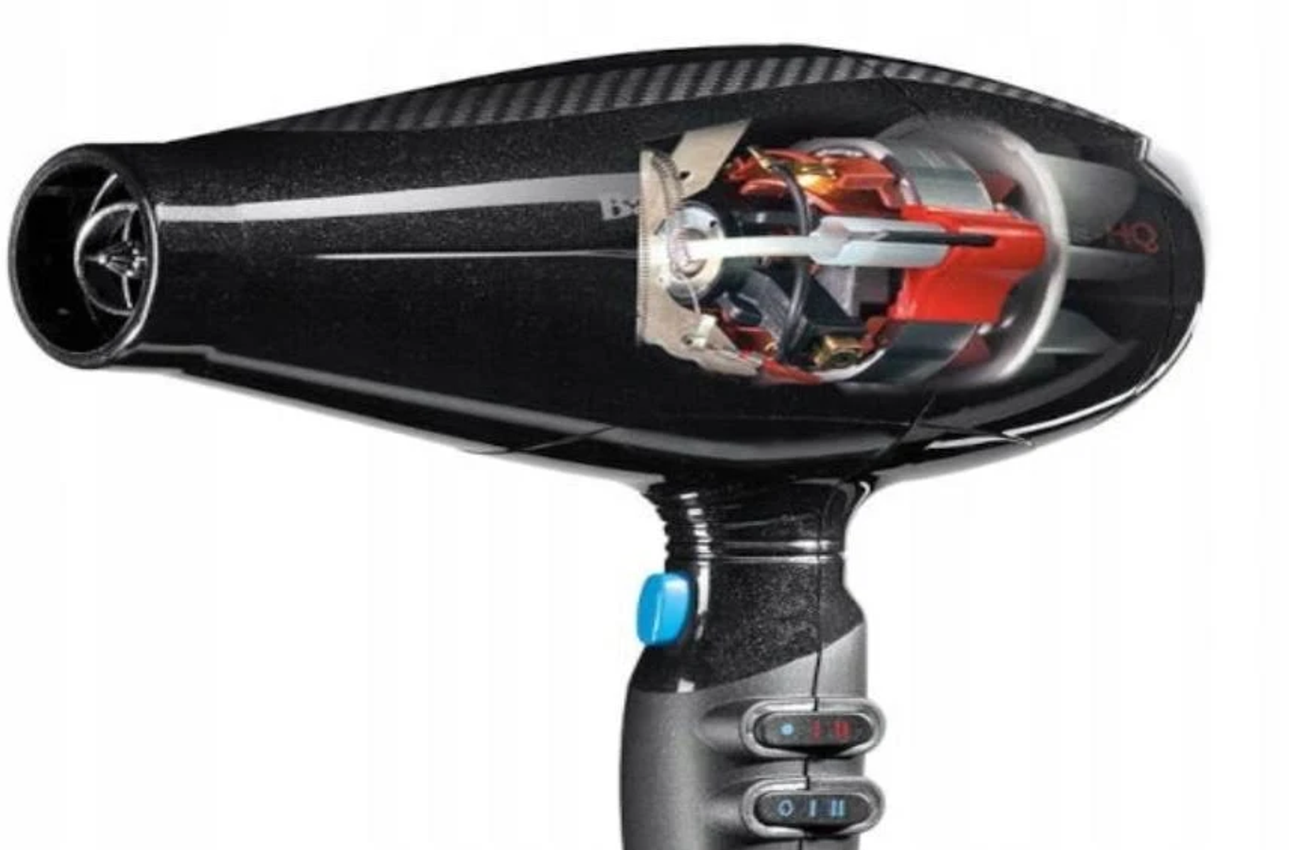 Czarna suszarka do włosów z widokiem na przekrój. Widoczne są elementy wewnętrzne, w tym silnik i wentylator.