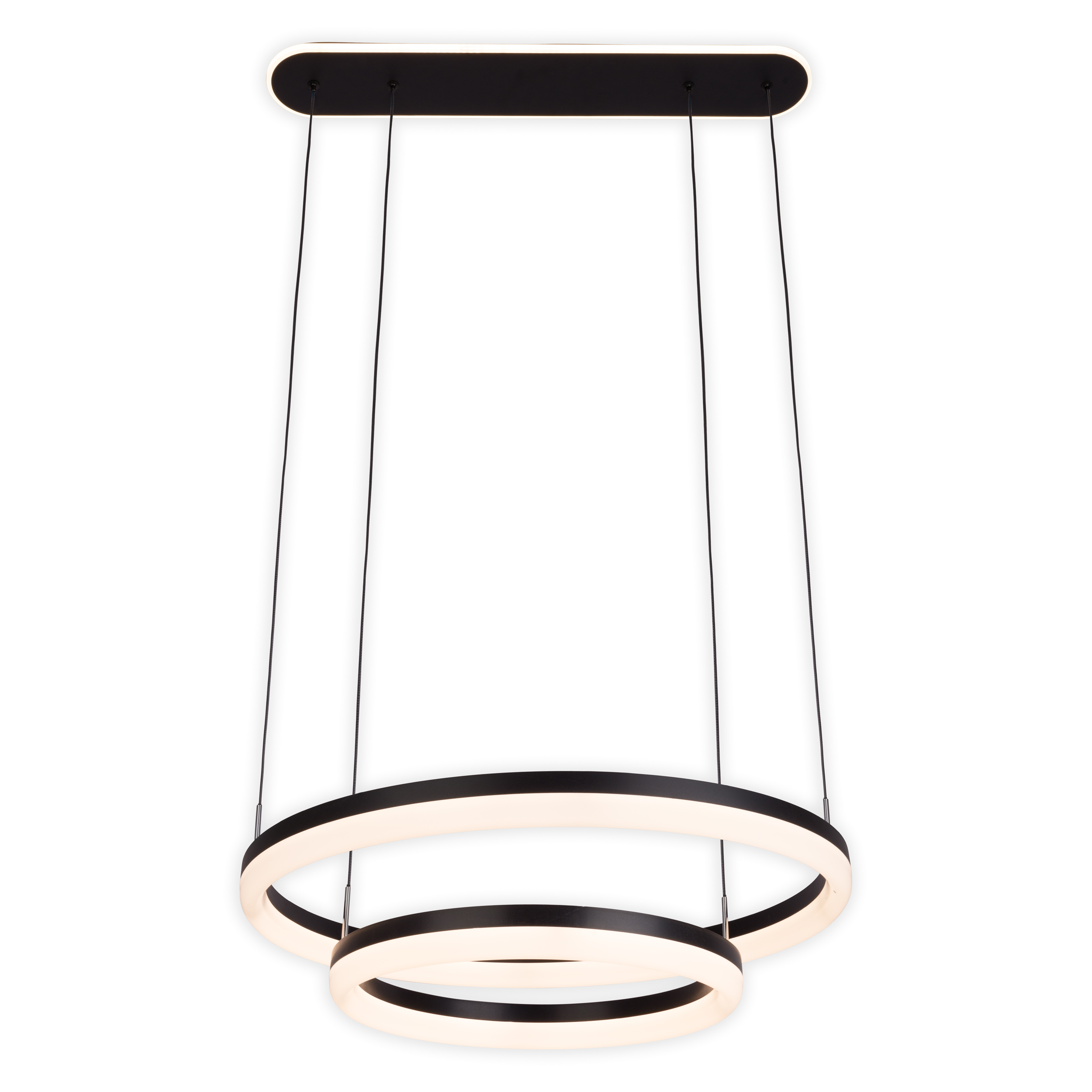 Moderner Kronleuchter. Zwei schwarze Ringe, helles Licht innen. Schwarze Halterung und Hängekabel, weißer Hintergrund.