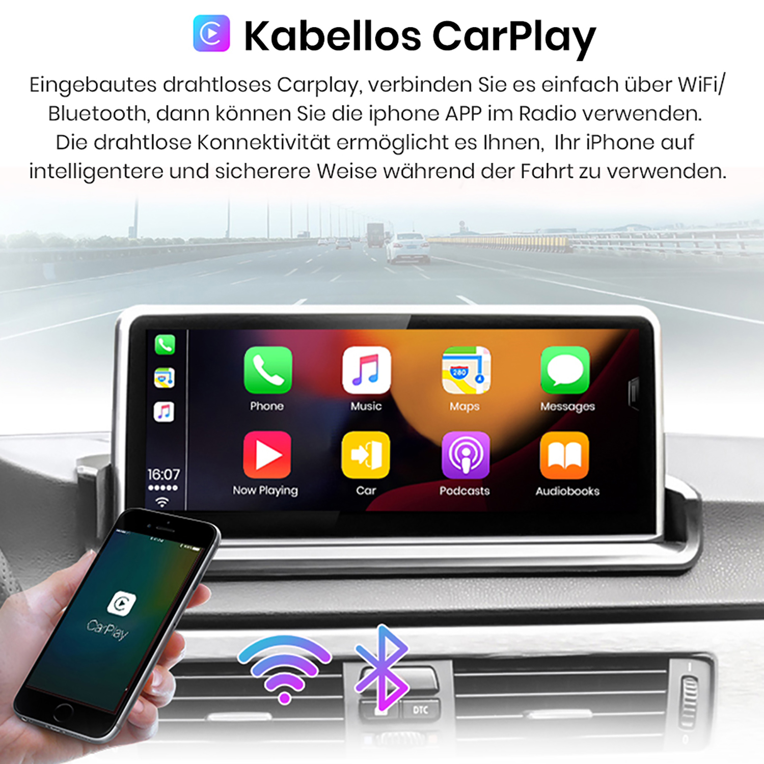 Armaturenbrett mit Bildschirm und App-Symbolen. Telefon zeigt CarPlay.