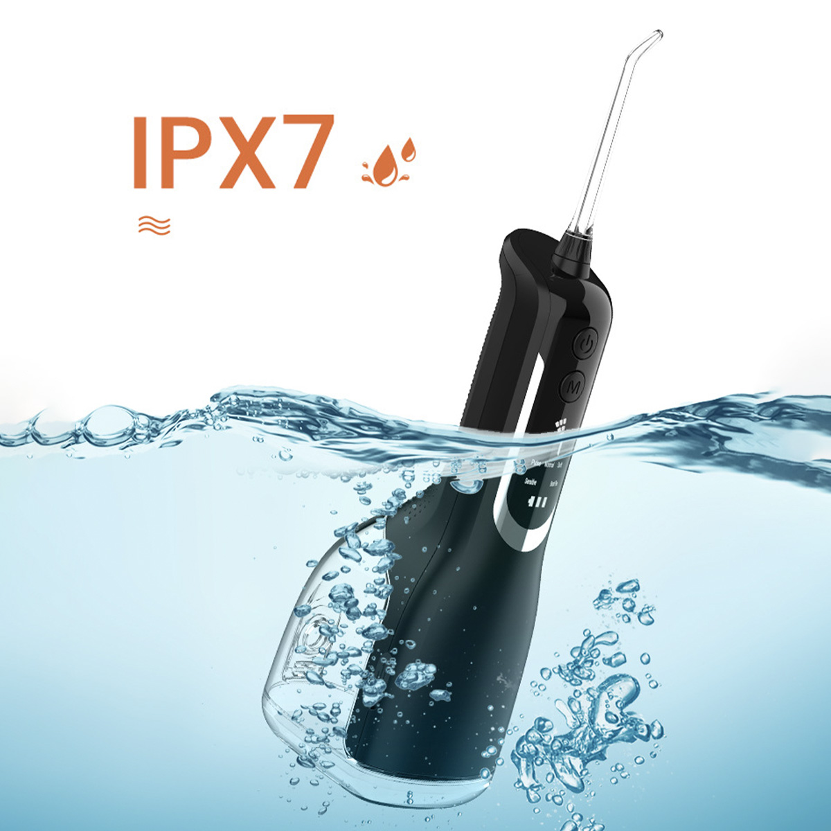 Ein schwarzer und grauer Wasserflosser unter Wasser. Der Text IPX7 und ein Wassertropfen-Symbol sind sichtbar.