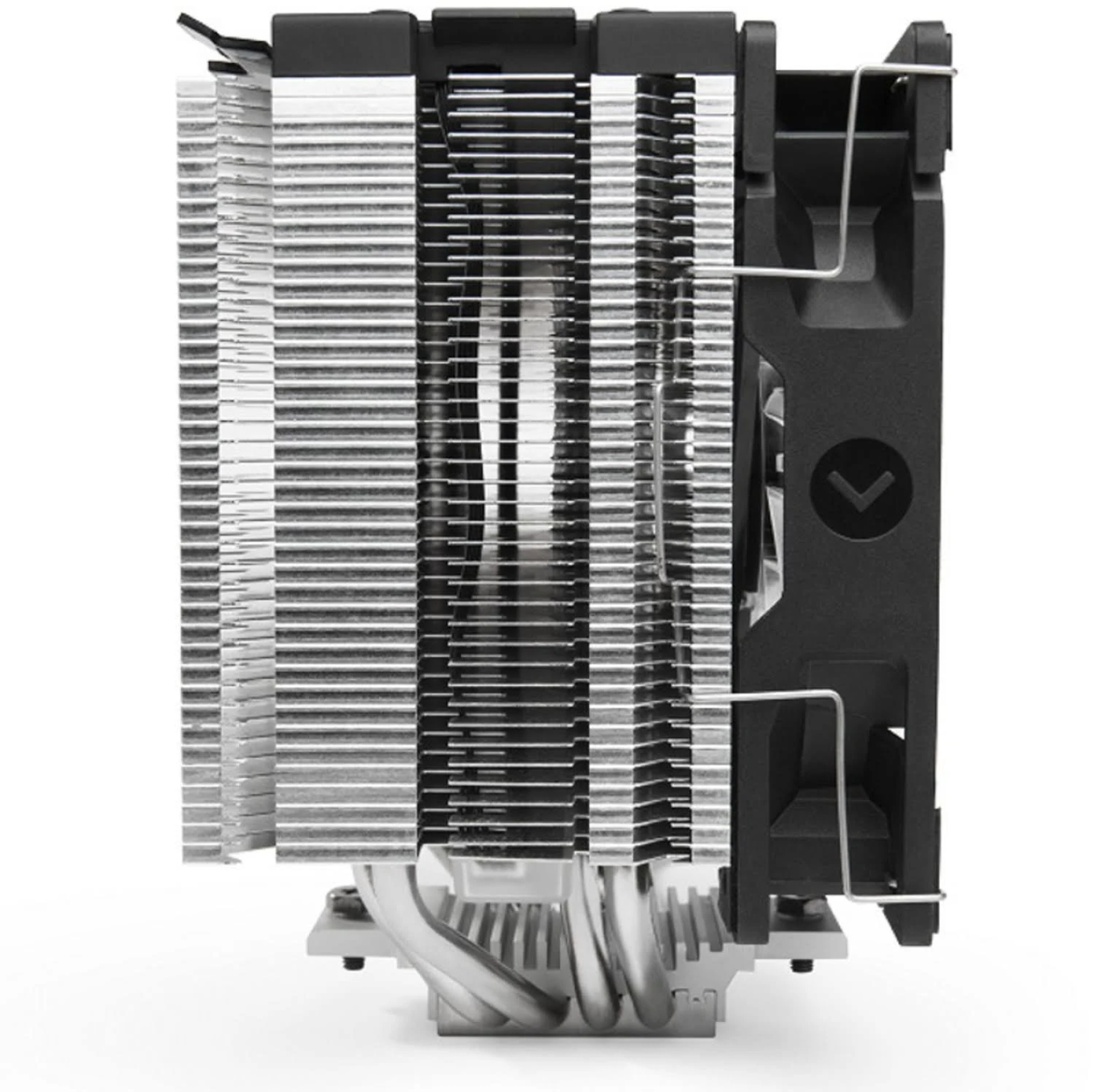 Chłodnica procesora komputera z aluminiowymi żebrami i czarnym wentylatorem.