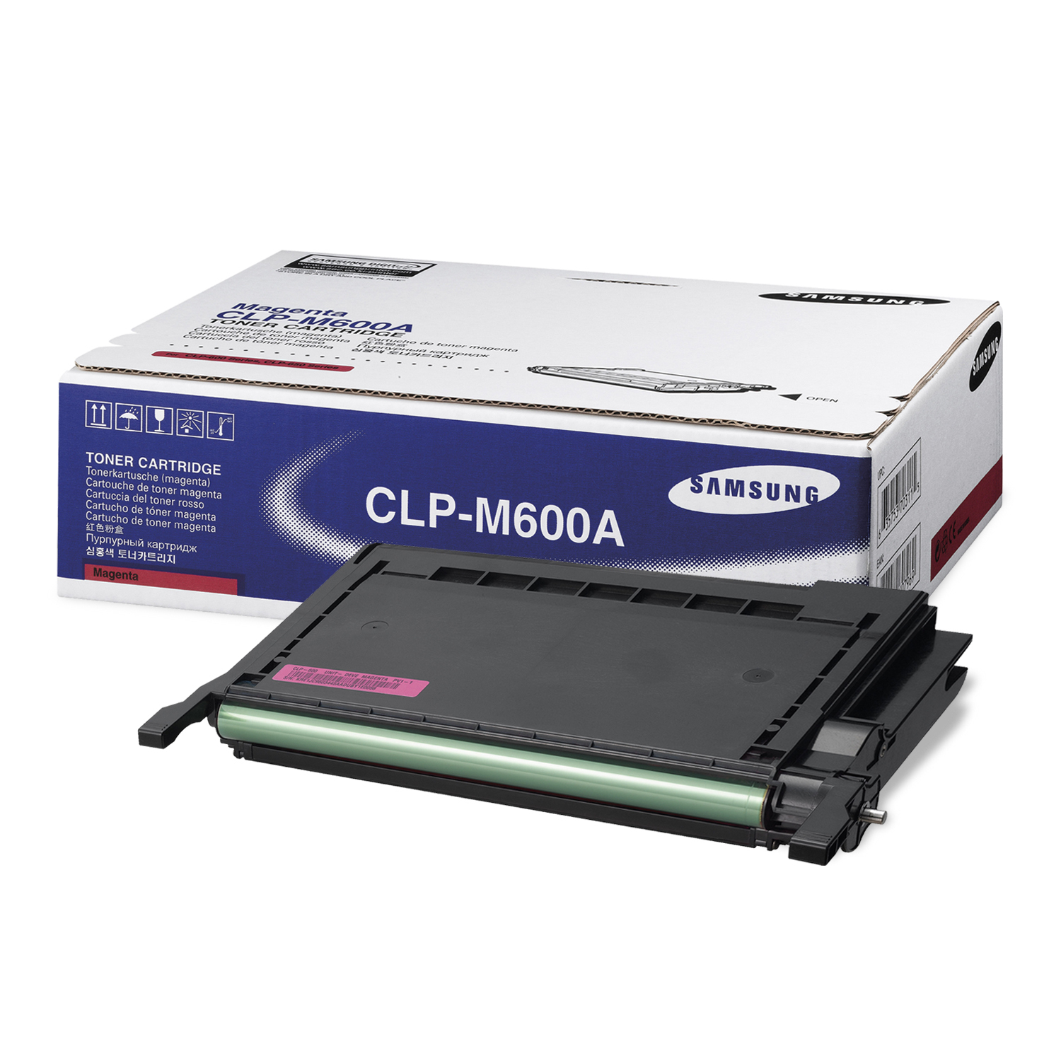 Una cartuccia toner per stampante e una scatola su sfondo bianco.