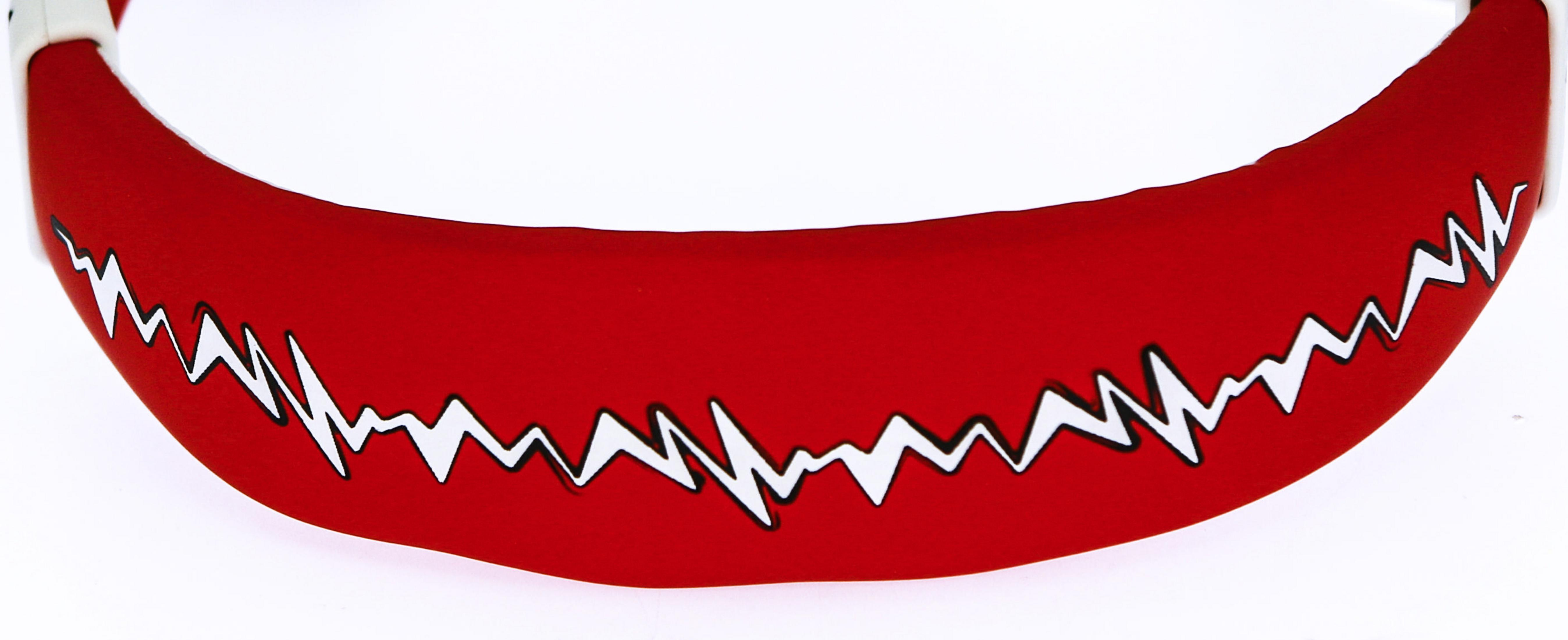 Roter Kragen mit weißem Zickzack-Design. Der Kragen ist gebogen.