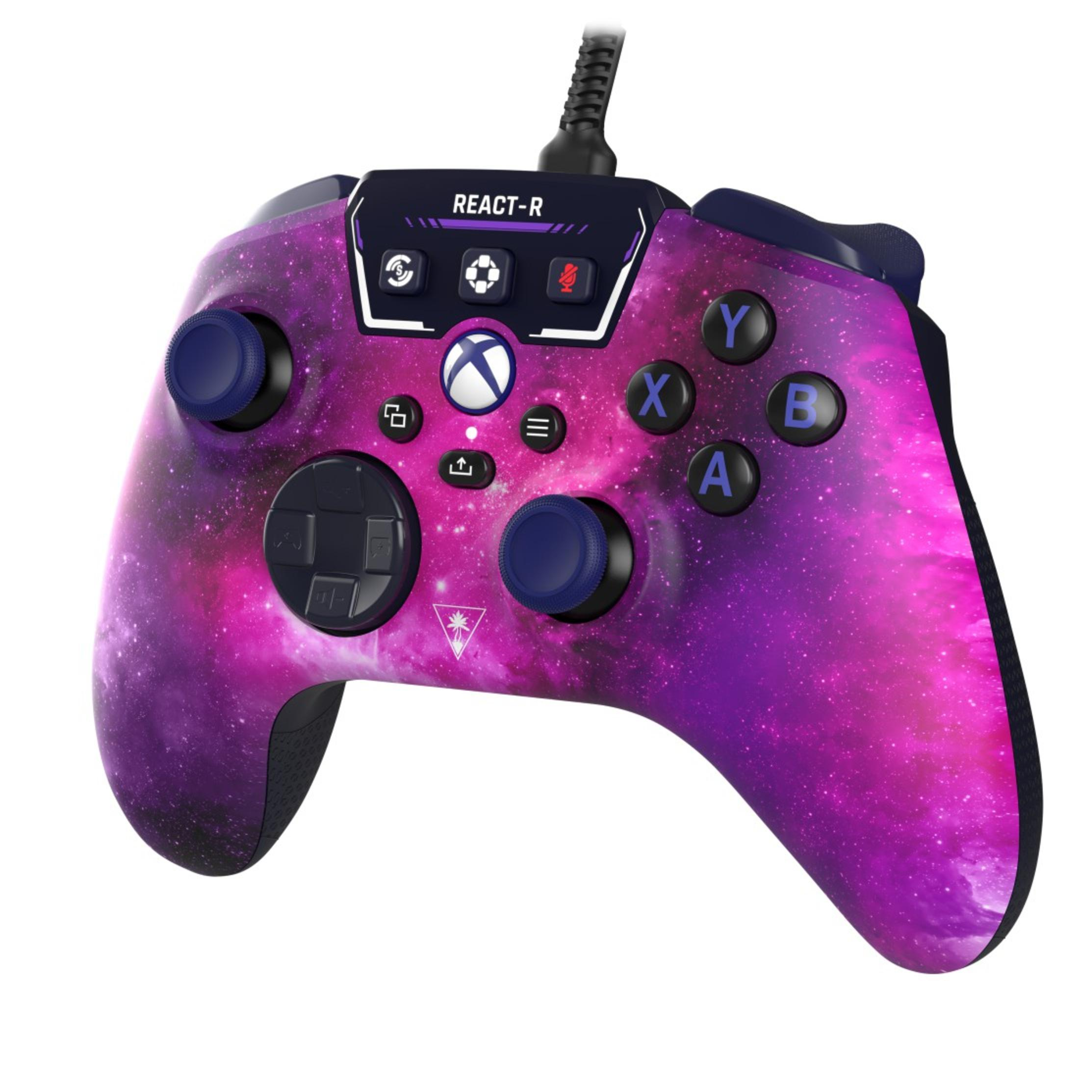 Gamepad viola e nero con pulsanti ed etichetta REACT-R.