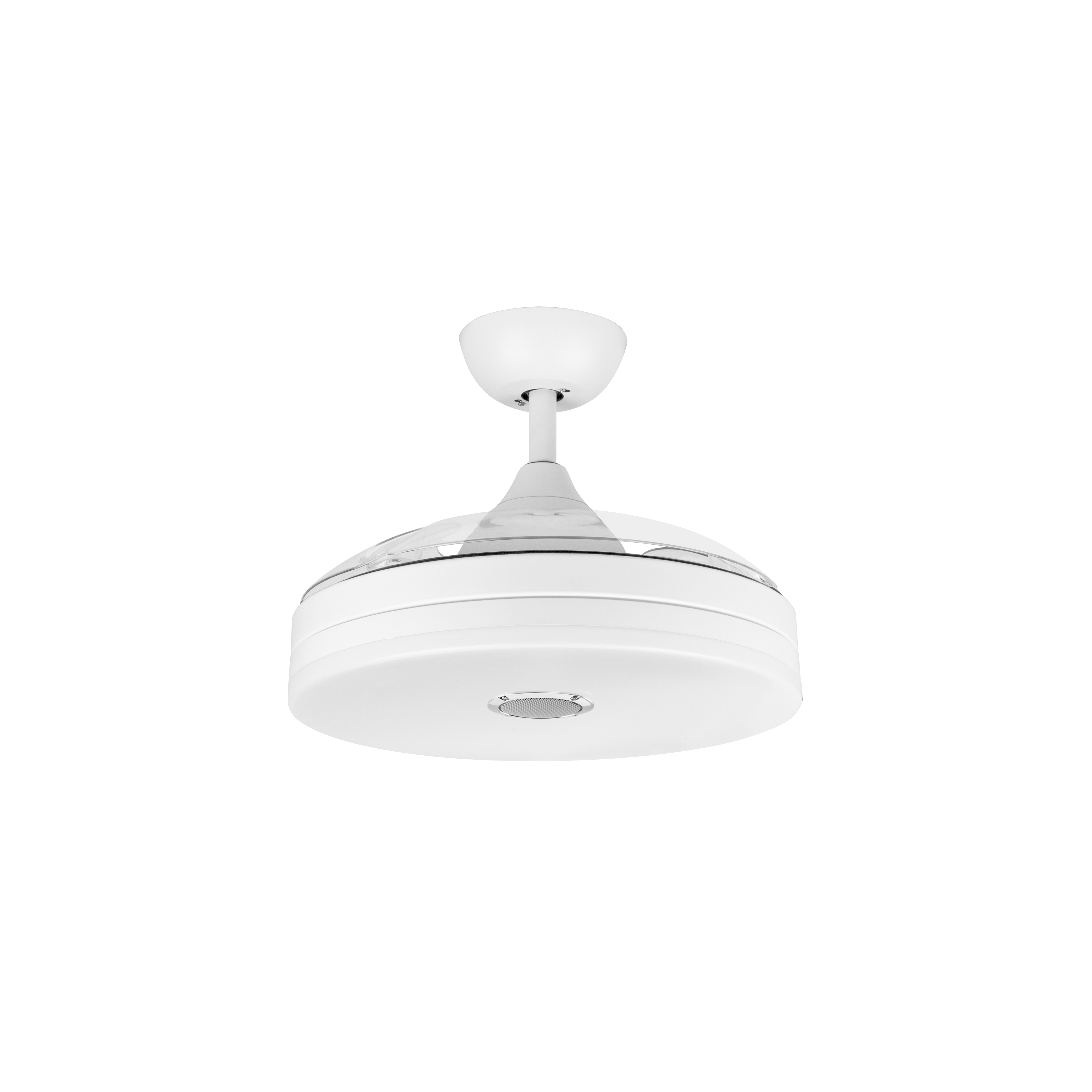 Un ventilador de techo blanco con luz. El ventilador tiene un diseño circular.
