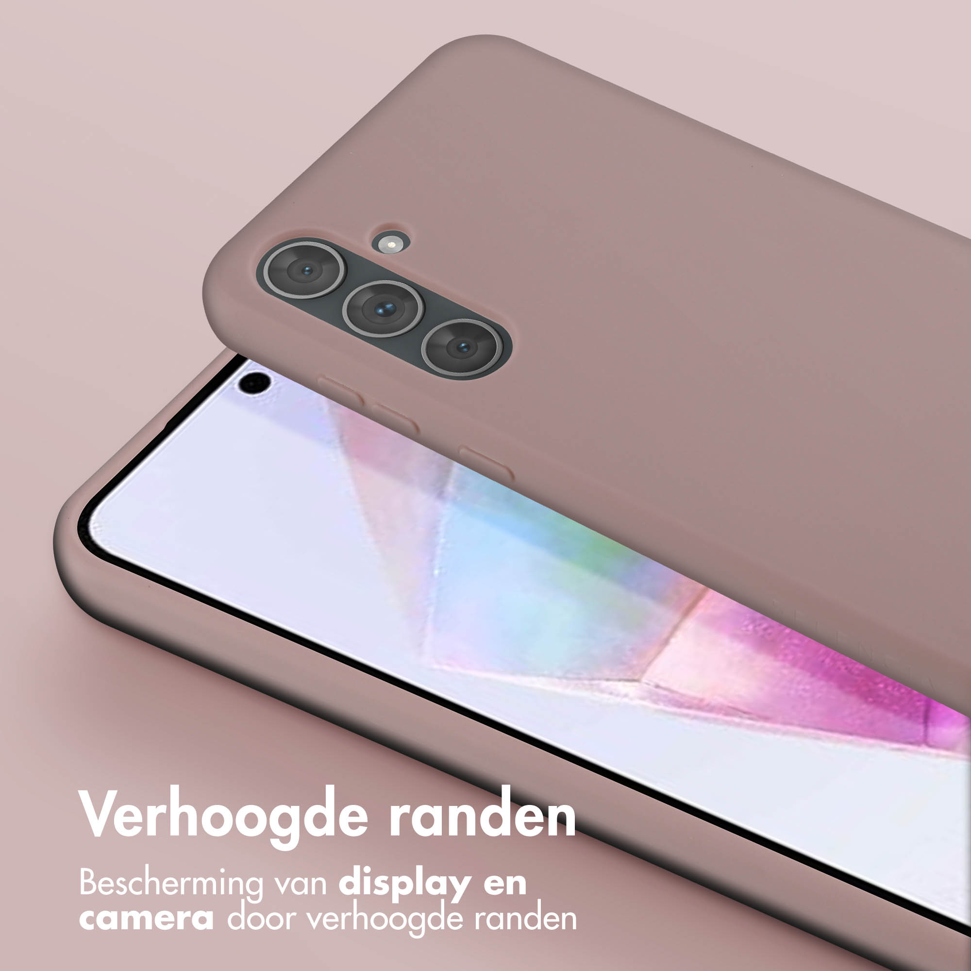 Telefoonhoesje op een telefoon. Het hoesje is roze, de telefoon is zwart. De telefoon ligt op een roze oppervlak.