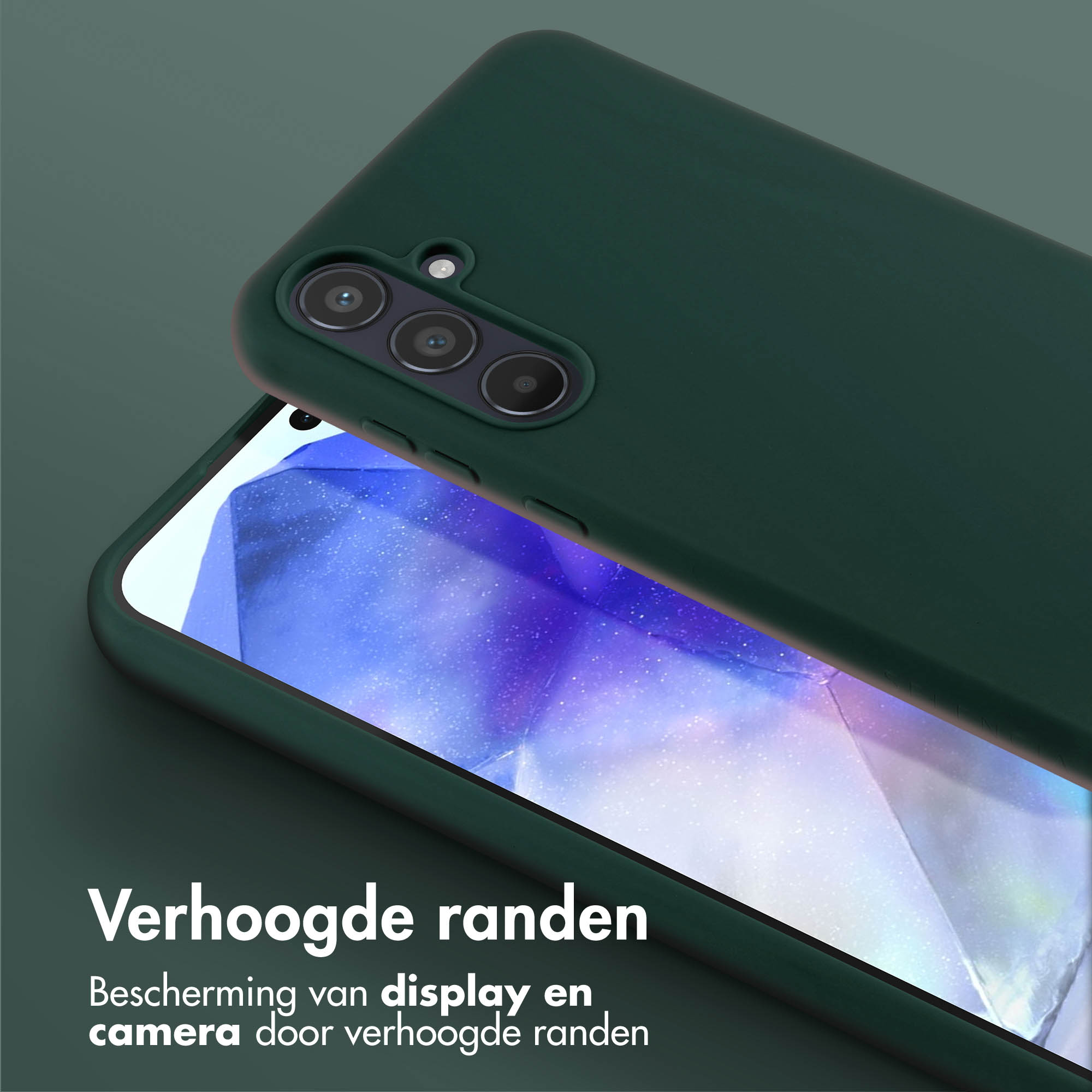 Close-up van een groene telefoonhoes, met tekst op een groene achtergrond.