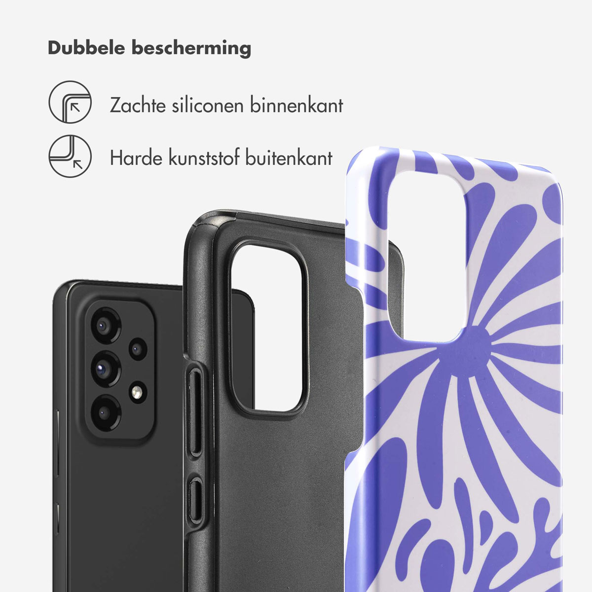 Coques de téléphone avec différents designs. L'une est noire, l'autre a un design blanc et bleu.