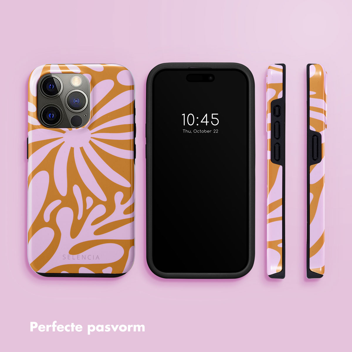 Un téléphone et trois étuis. Le téléphone affiche l'heure. Les étuis sont ornés d'orange et de blanc sur fond rose.