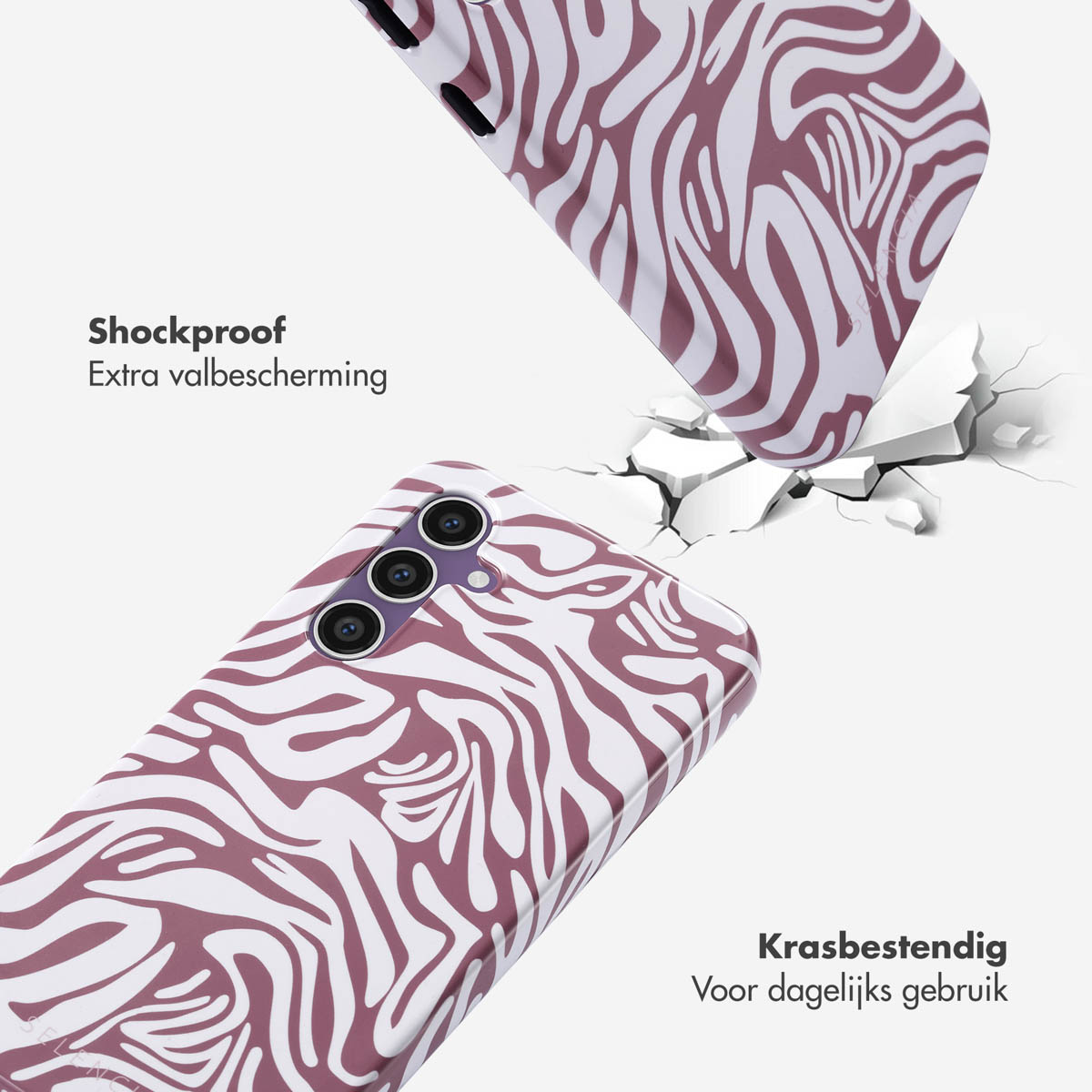 Coque de téléphone avec motif rayures zébrées, sol fissuré.