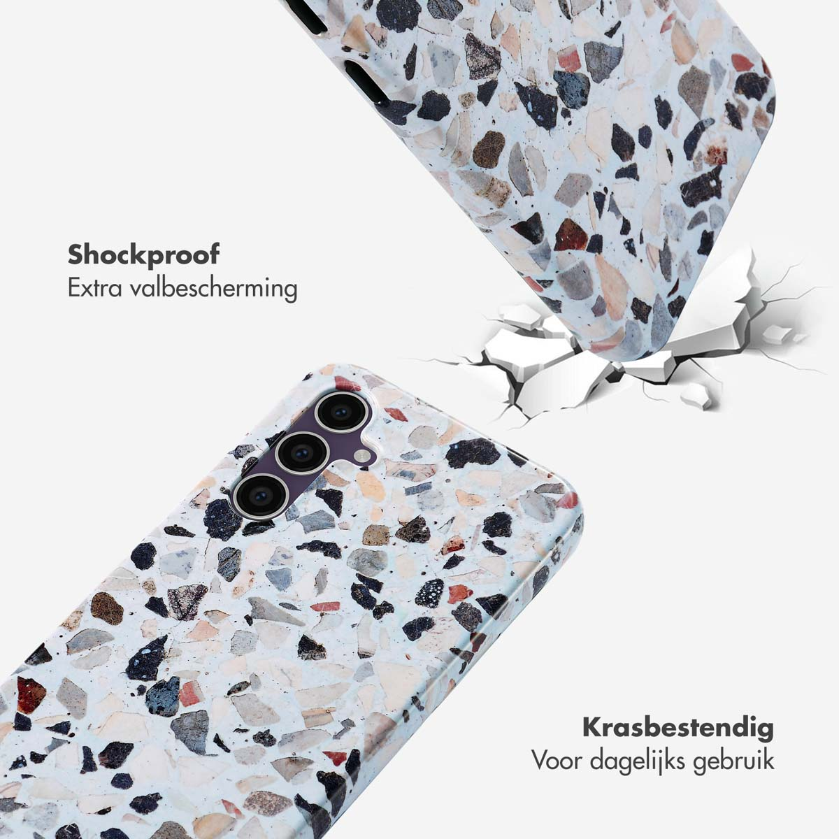 Twee telefoonhoesjes worden getoond, één met een steenachtig patroon en vallend, de ander is intact.