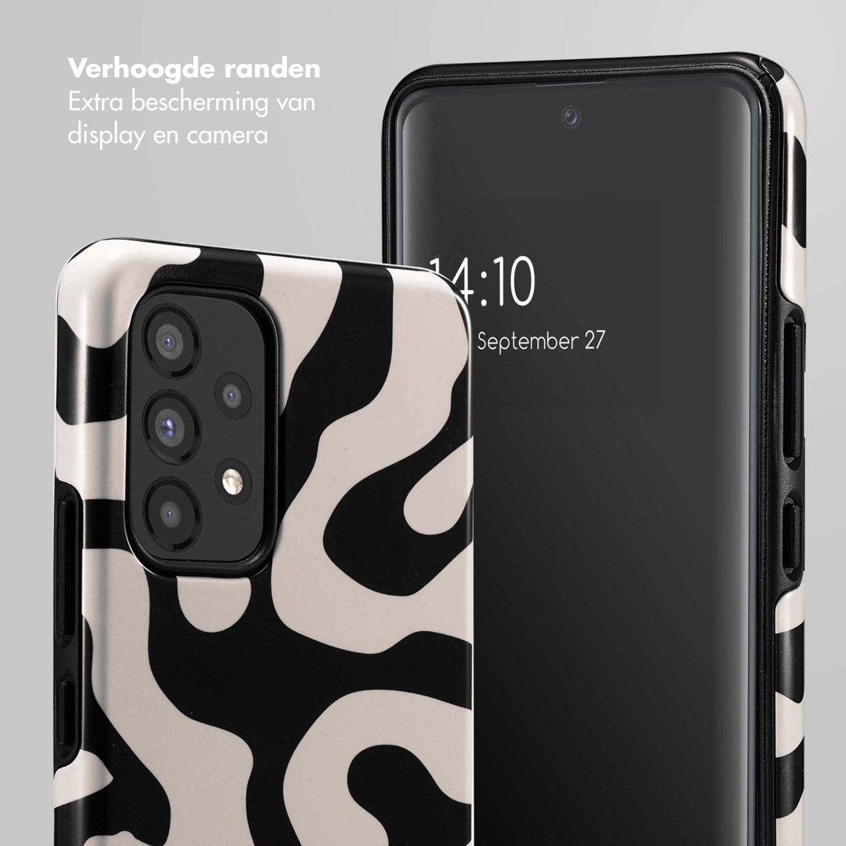 Un téléphone à motif noir et blanc, montrant un bord surélevé.