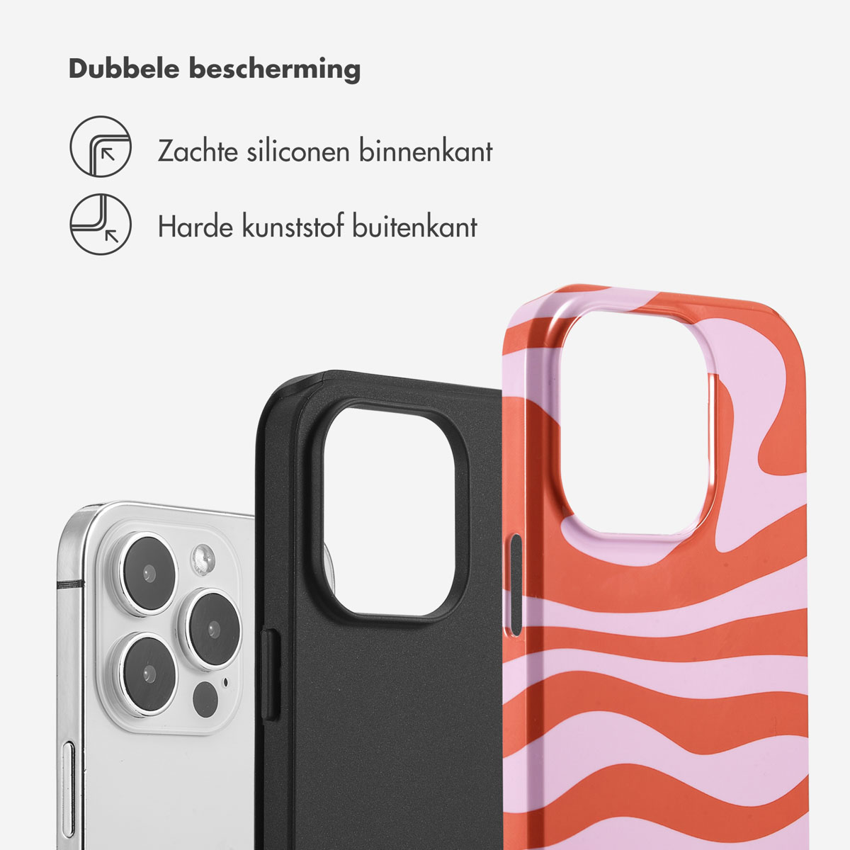 Drie telefoonhoesjes: een zilveren, een zwarte en een met een roze-rode golvende print.