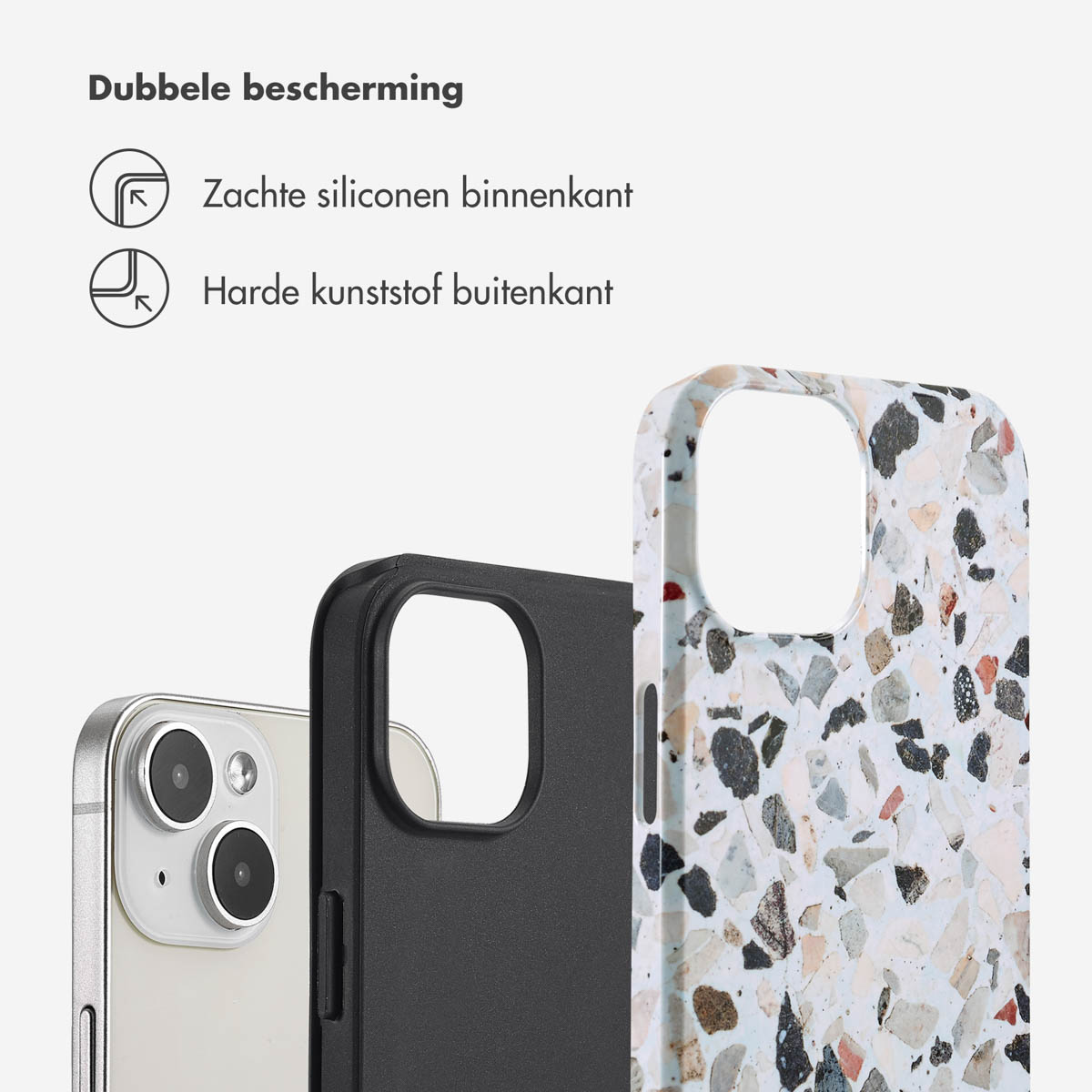 Coques de téléphone : une blanche, une noire et une à motifs.