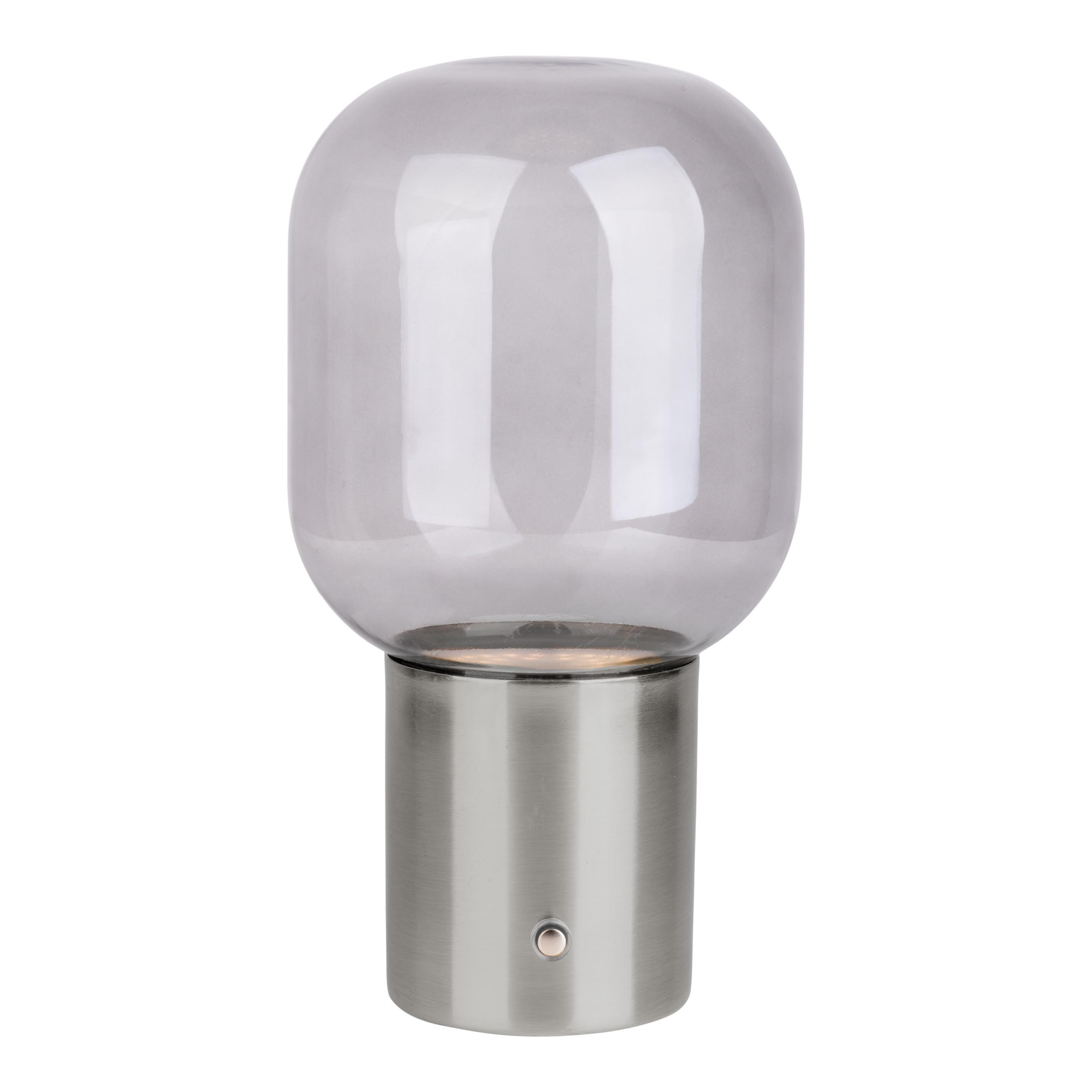 Eine moderne Lampe mit grauem Glasschirm und silbernem Sockel. Auf dem Sockel befindet sich ein Knopf.