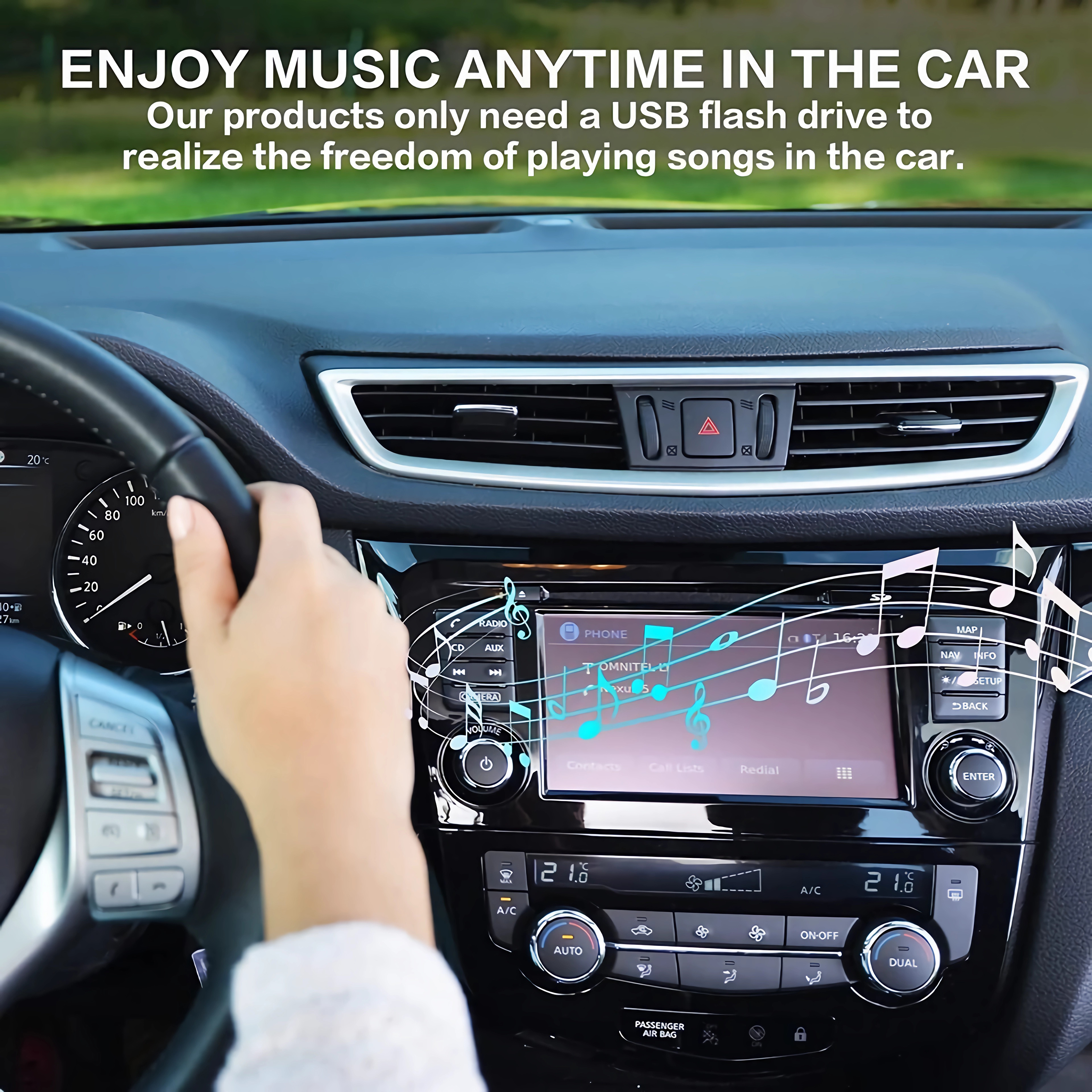 Ein Auto-Innenraum mit einer Hand am Lenkrad und dem Radio, das Musik abspielt.