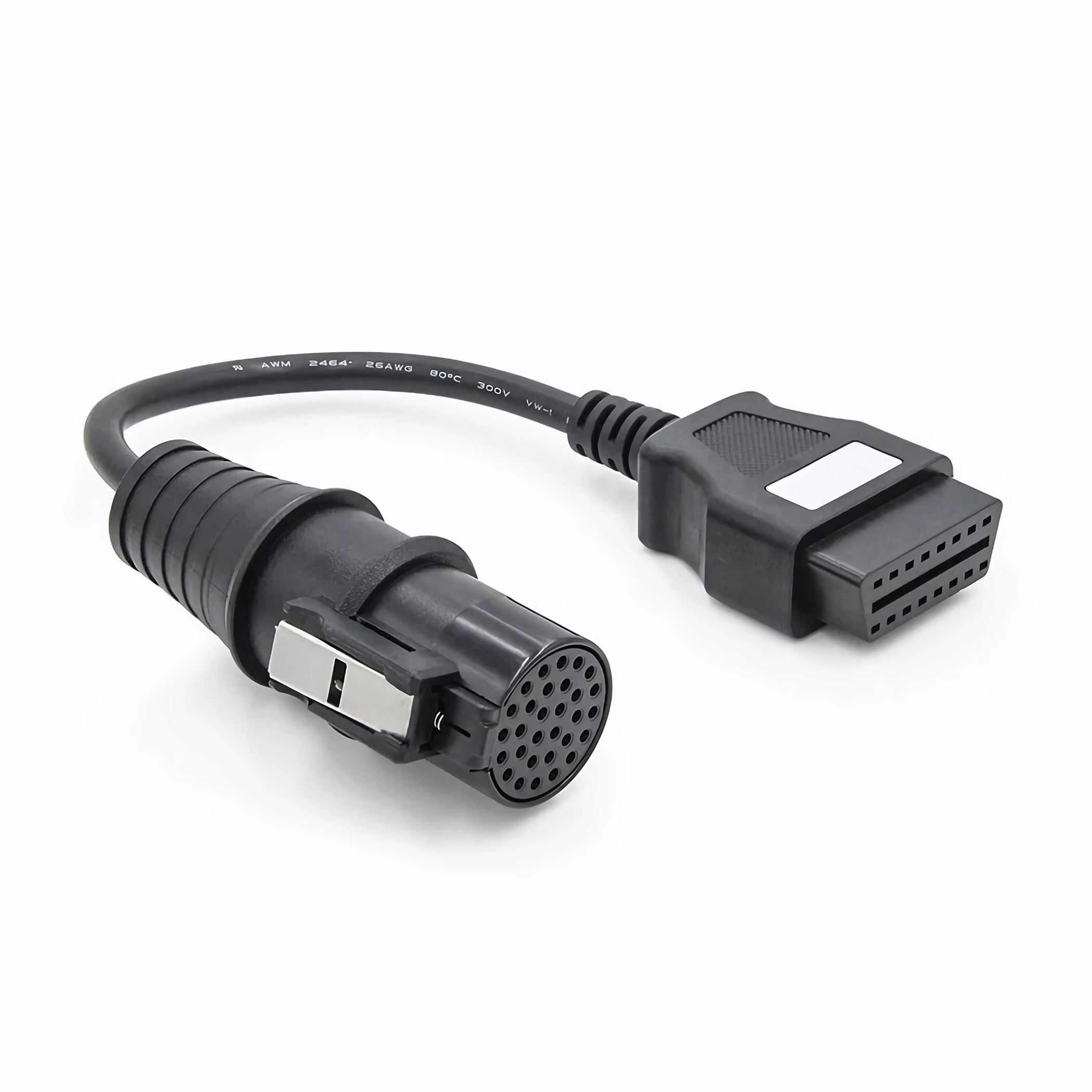 Schwarzes OBD2-Diagnosekabel mit zwei Steckern, einer mit Pins, der andere mit rundem Stecker.