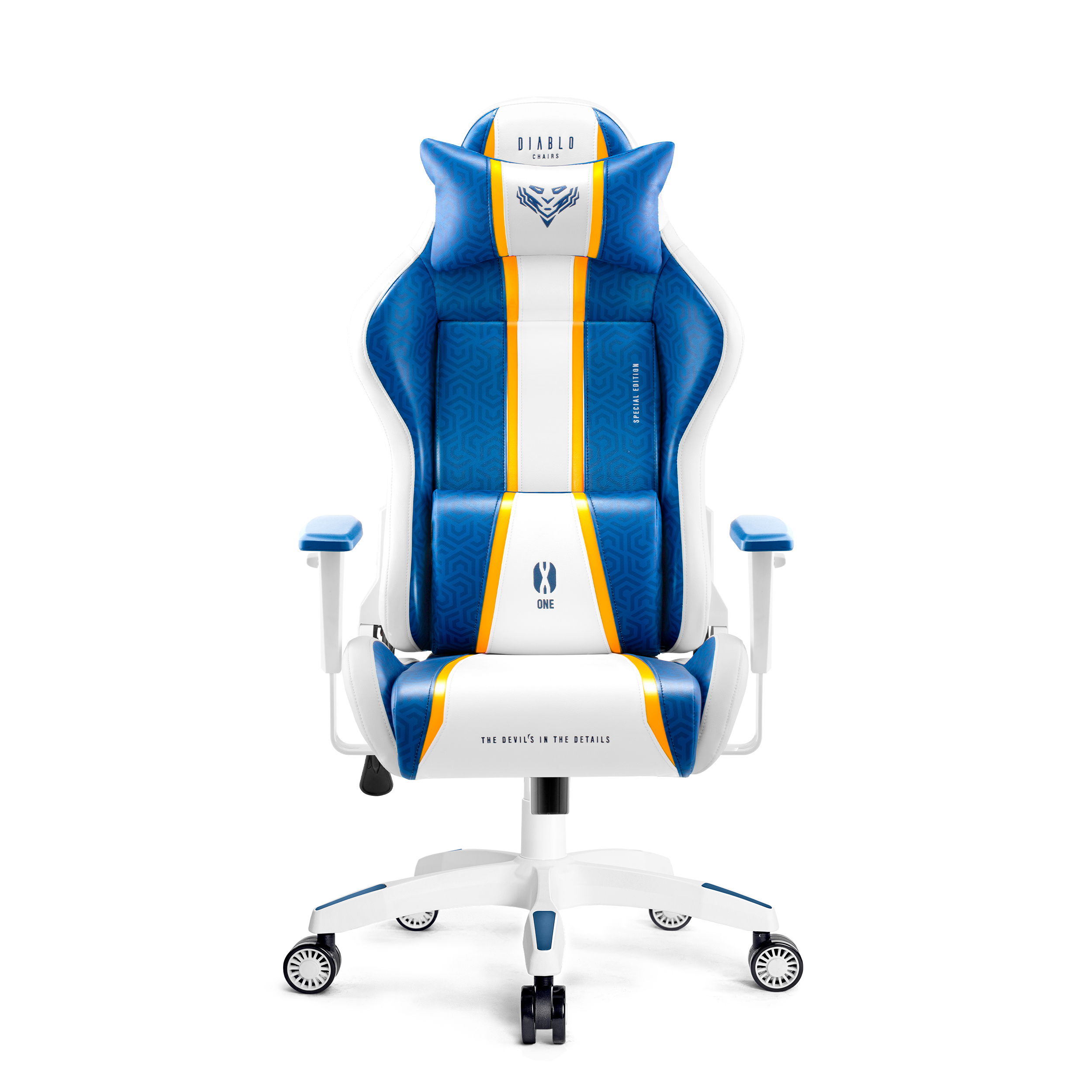 Biało-niebieski fotel gamingowy z napisem "THE DEVIL'S IN THE DETAILS".