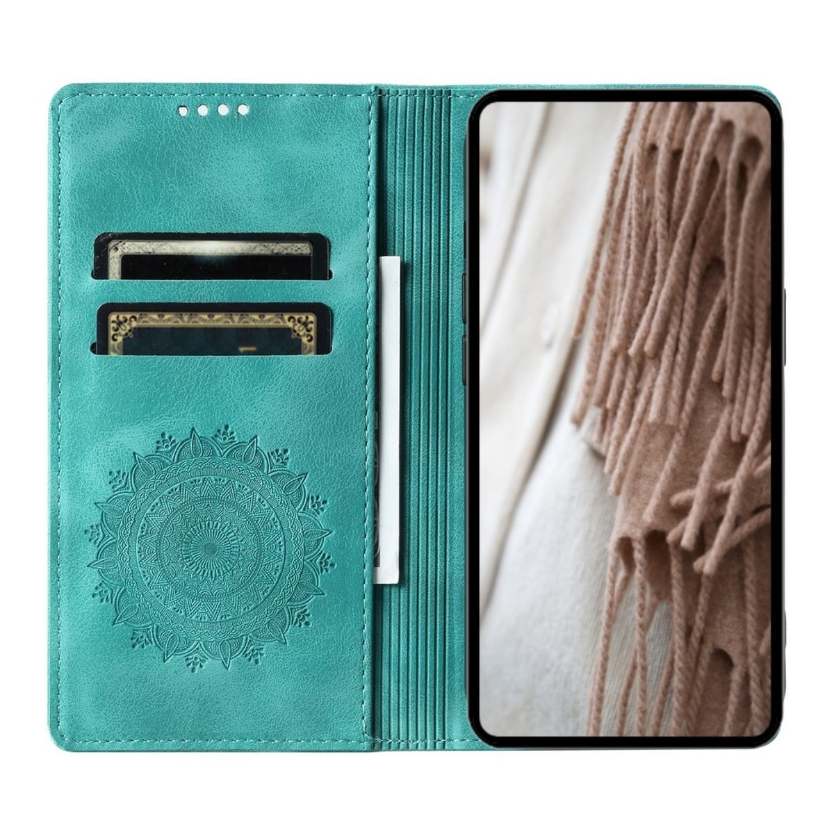 Türkisfarbene Handyhülle mit geprägtem Design, Kartenfächer. Telefon zeigt Schal.