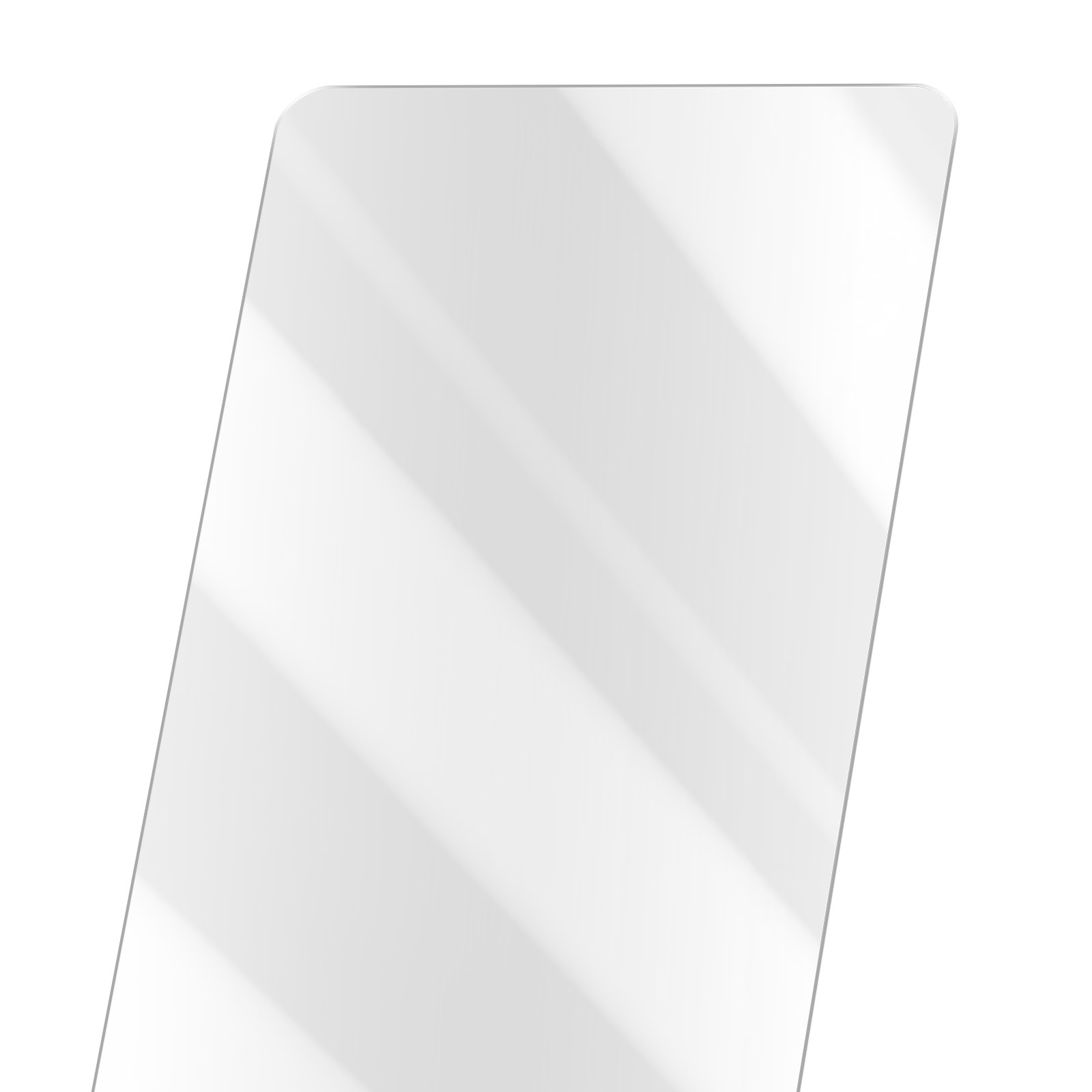 Un oggetto rettangolare bianco sporco con angoli arrotondati. Ombre diagonali sulla superficie, su sfondo bianco.
