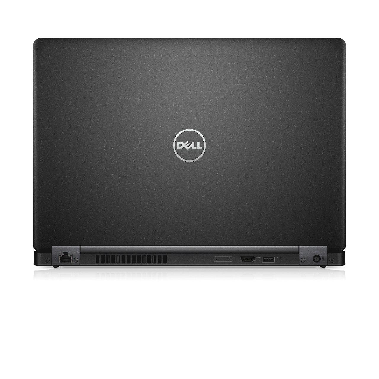 Un laptop Dell nero chiuso che mostra il lato inferiore.