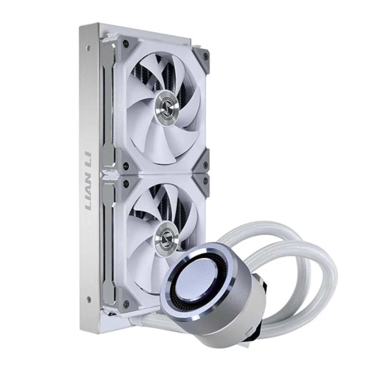 Dissipatore a liquido per PC bianco e argento con due ventole, collegato a waterblock argento, sfondo bianco.