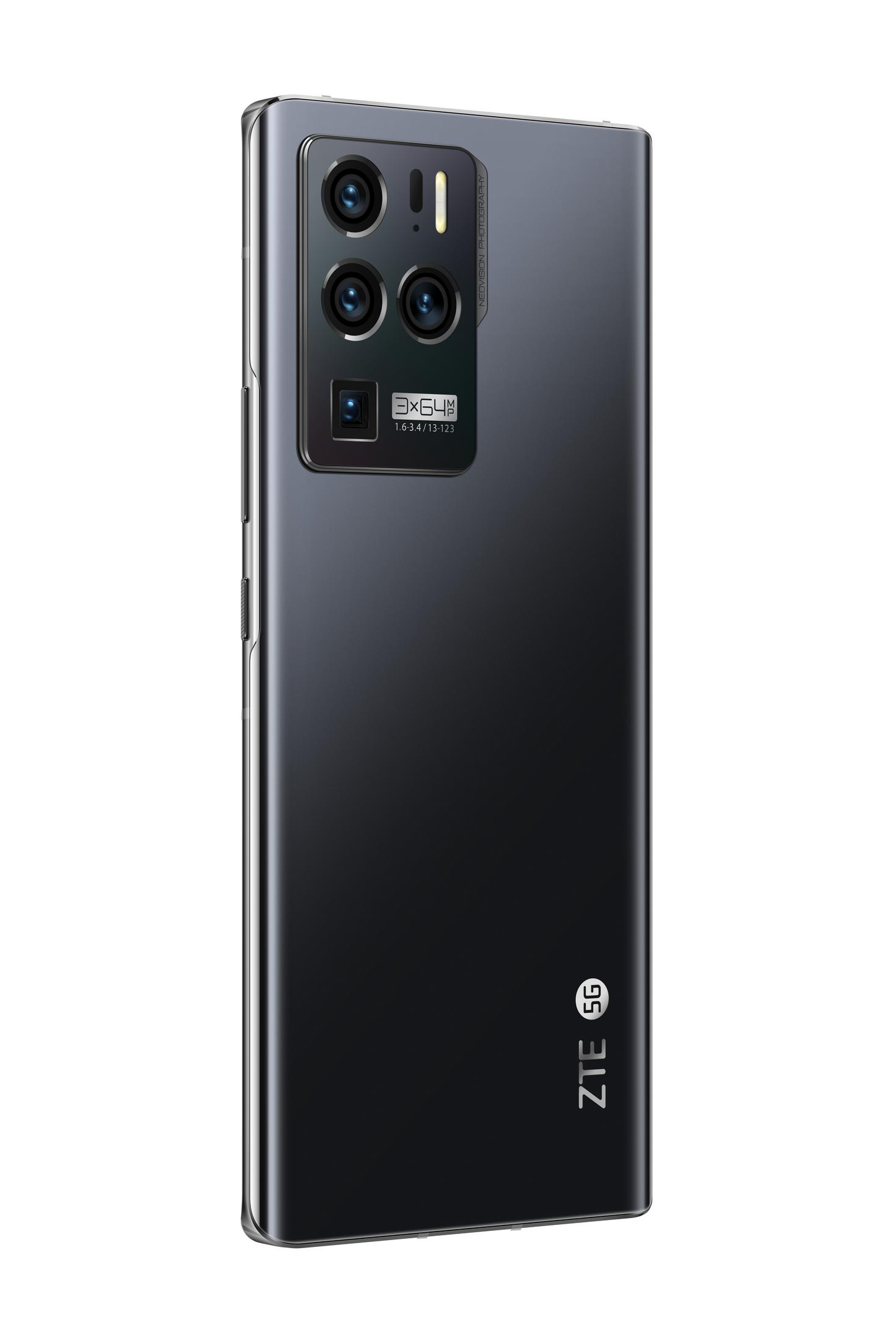 Schwarze Smartphone-Rückansicht mit mehreren Kameras und einem silbernen Rahmen, das ZTE 5G-Logo ist sichtbar.