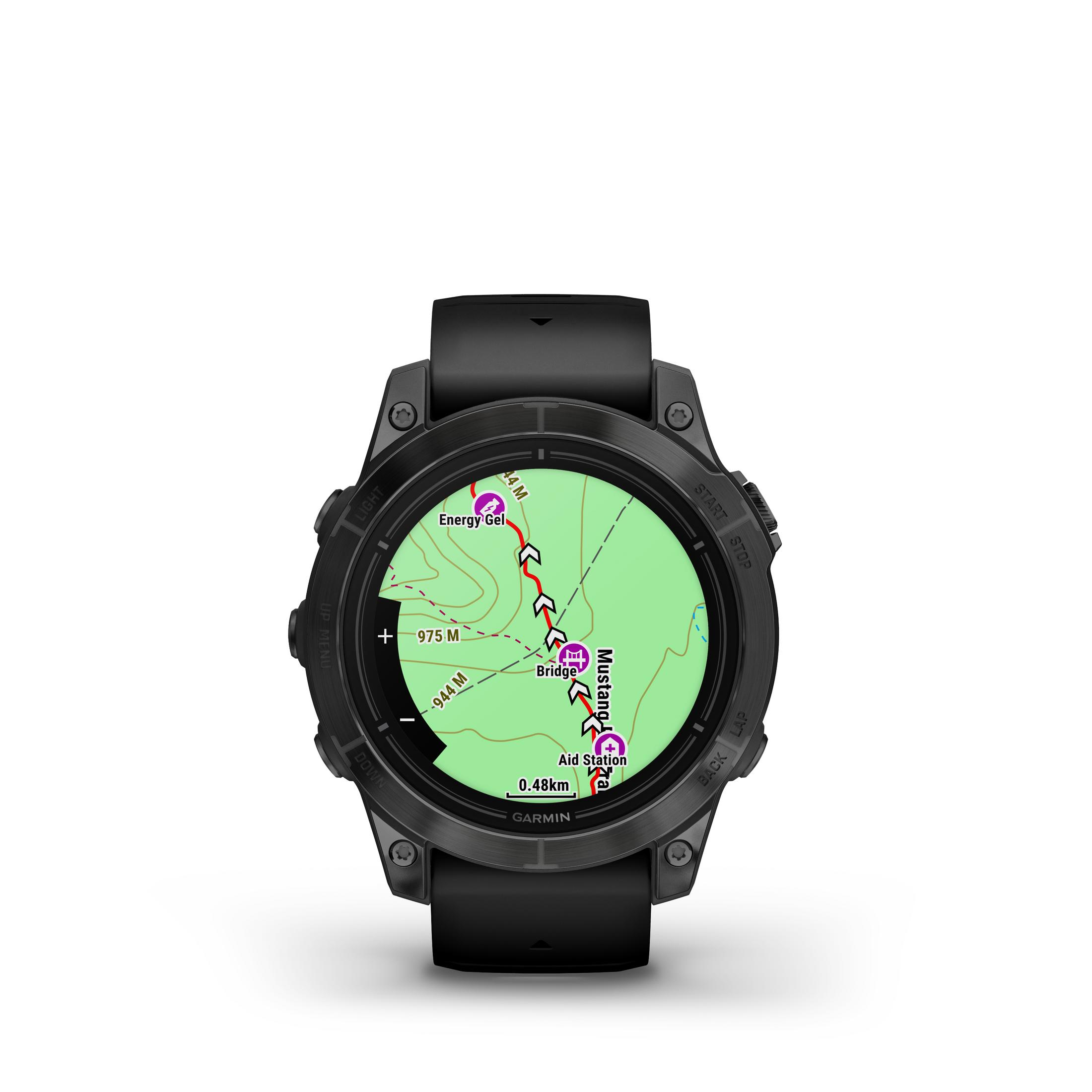 Schwarze Garmin Smartwatch mit einer Karte und eingezeichneter Route. Der Hintergrund ist weiß.